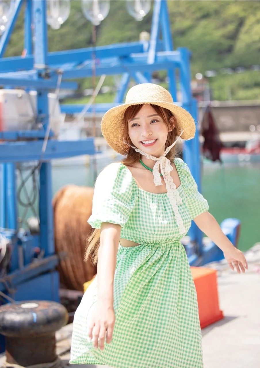 Jablehk-95_mizuki_photobook-2025-I-013 Large.jpeg