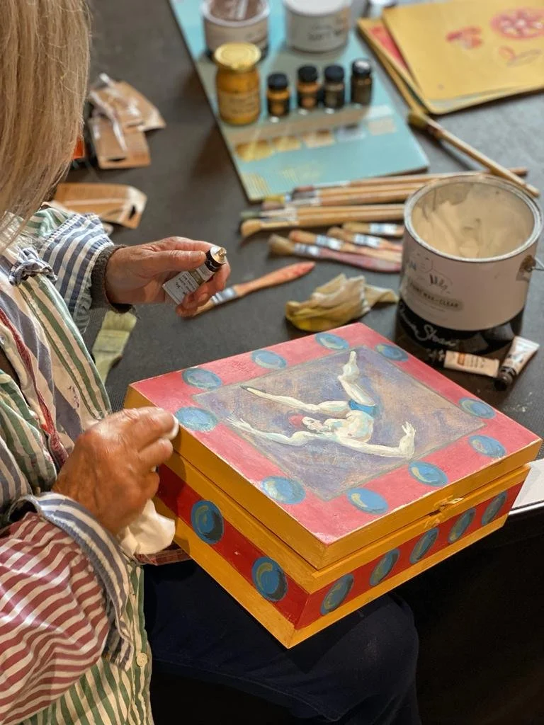 Charleston-painted-box-workshop-2021-22-5.jpeg