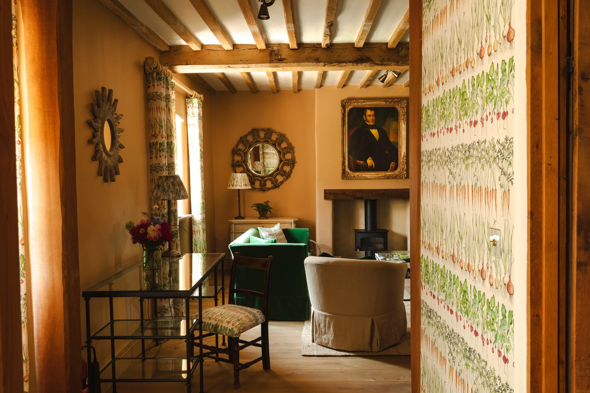 Thyme-GardenersCottage-LivingRoom-FreddieEllams-8.jpg