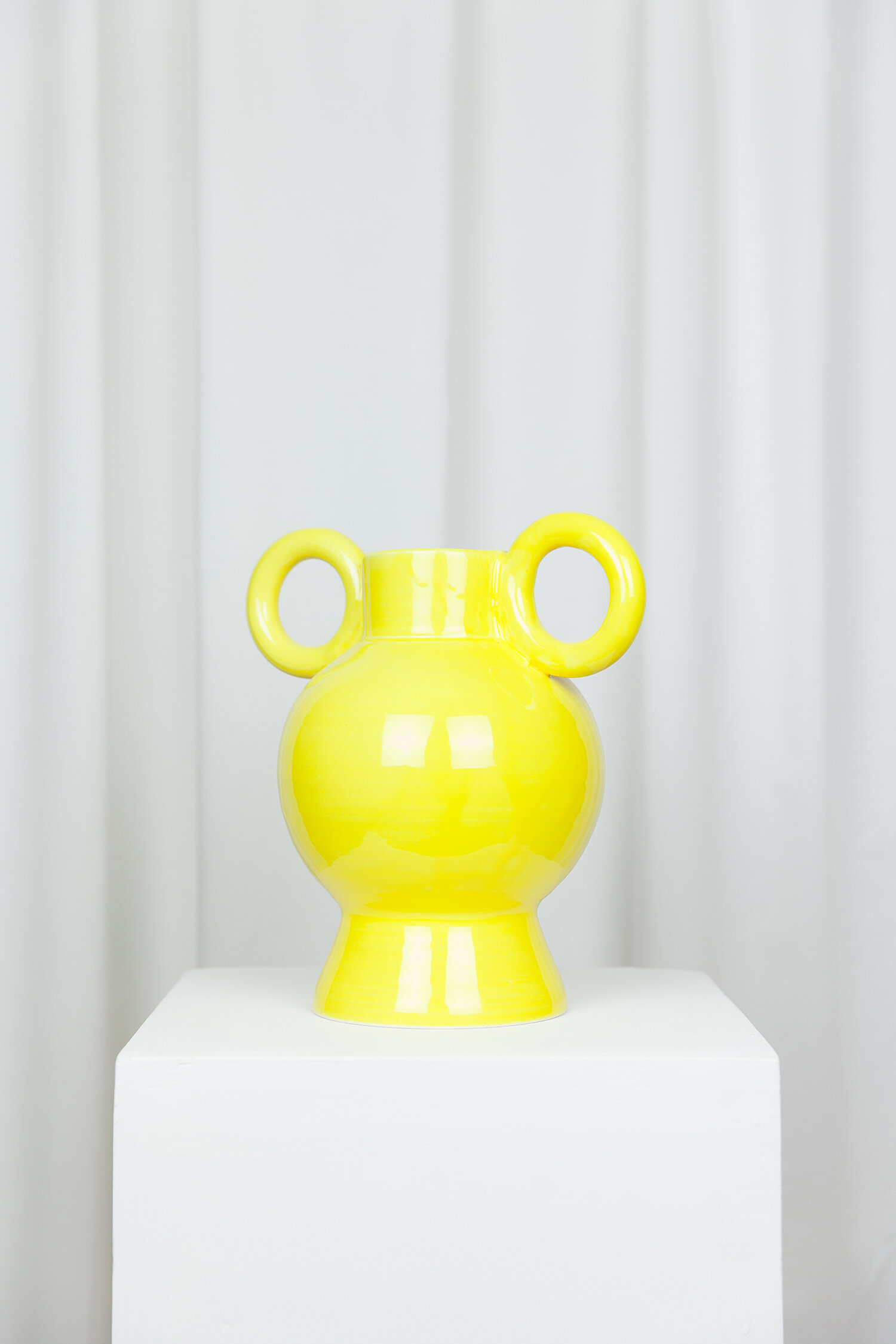 ROUND_VASE_YELLOW_WWW.LOLAMAYERAS.COM_IG_LOLAMAYERAS_-0058-3.jpg