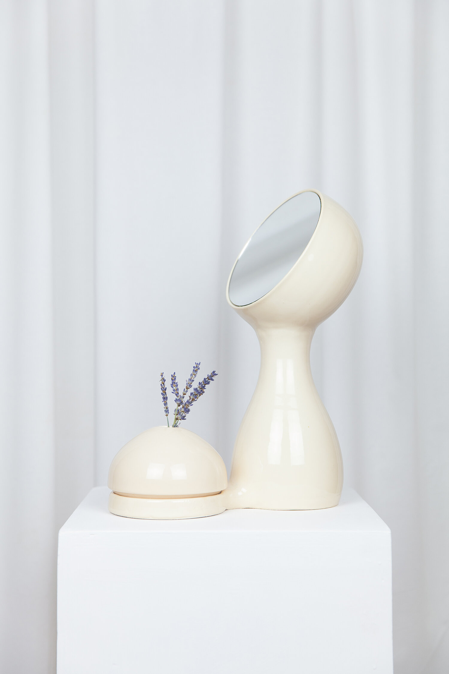 WIT_MIRROR_VASE_BEIGE_WWW.LOLAMAYERAS.COM_IG_LOLAMAYERAS_-0030-5.jpg