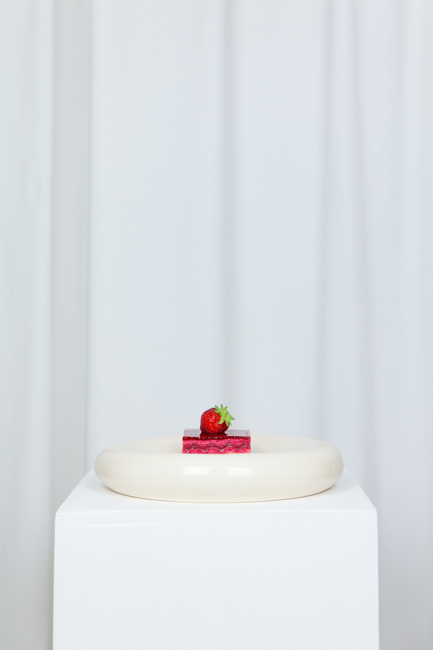 PUFFY_PLATE_BEIGE_WWW.LOLAMAYERAS.COM_IG_@LOLAMAYERAS_-9354-2.jpg