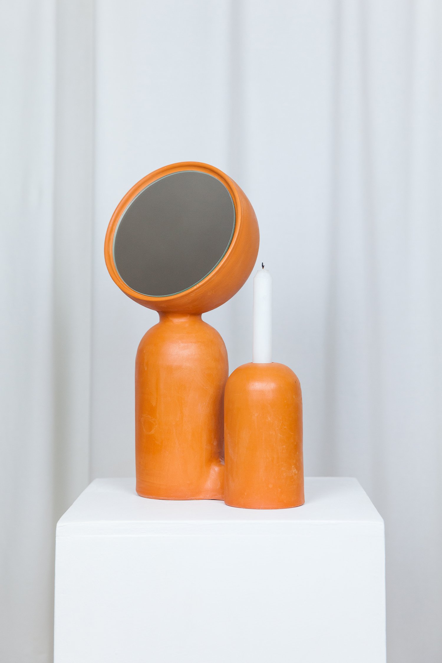COIFFEUSE_MIRROR_CANDLESTICK_RED_WWW.LOLAMAYERAS.COM_IG_@LOLAMAYERAS_-9254-2.jpg