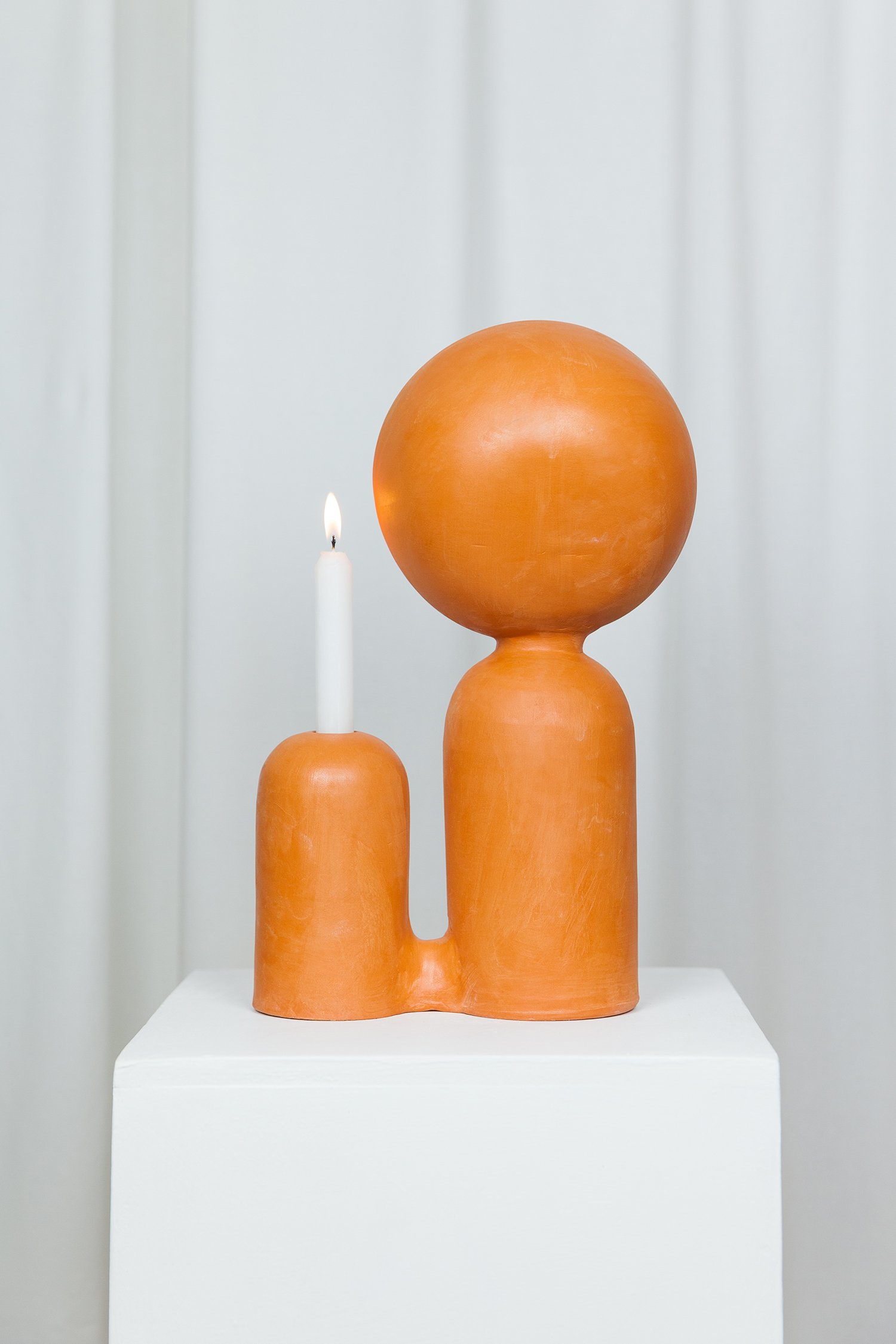 COIFFEUSE_MIRROR_CANDLESTICK_RED_WWW.LOLAMAYERAS.COM_IG_@LOLAMAYERAS_-9261-2.jpg