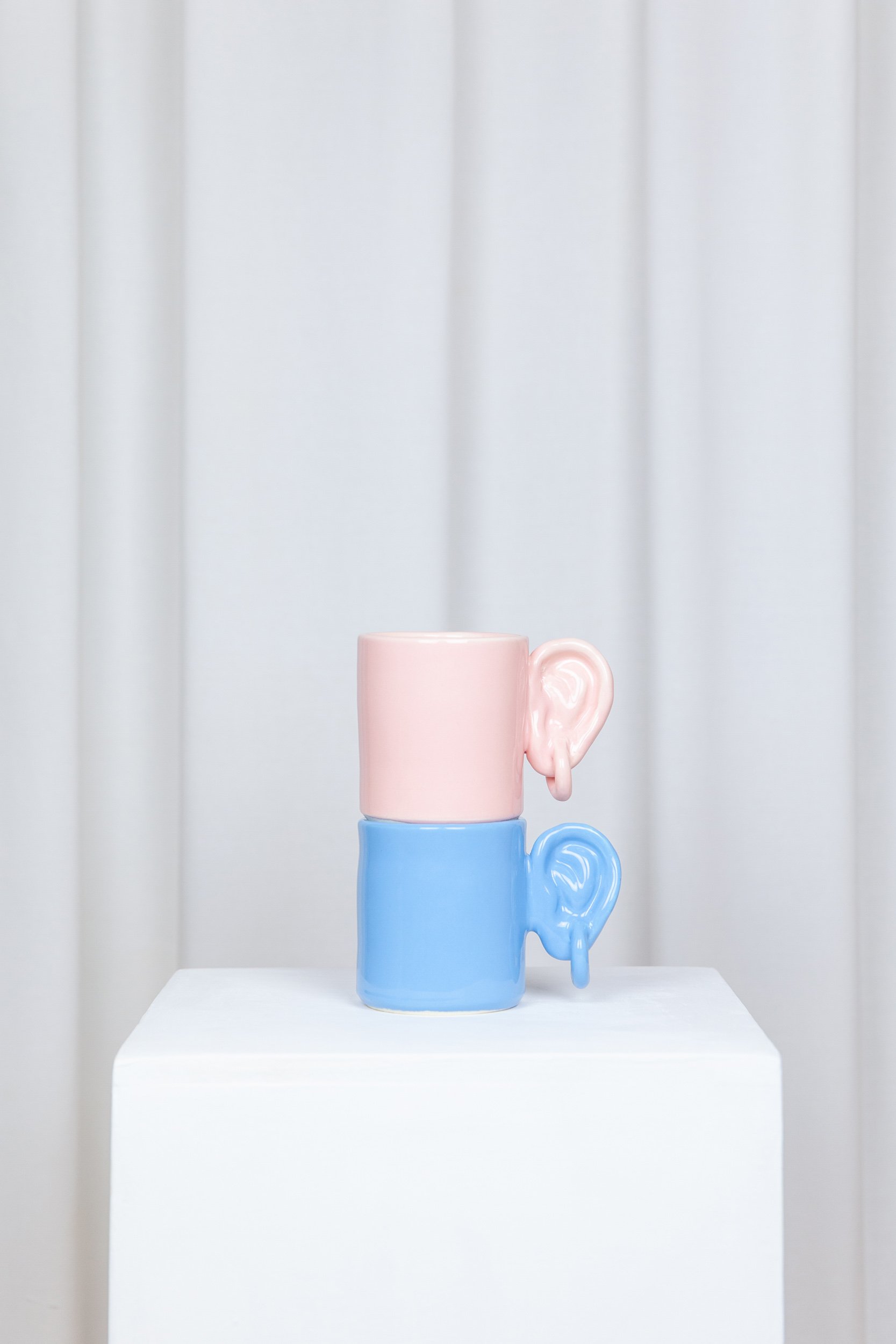 EARSMUG_BLUE_PINK_WWW.LOLAMAYERAS.COM_IG_@LOLAMAYERAS_-085_web.jpg