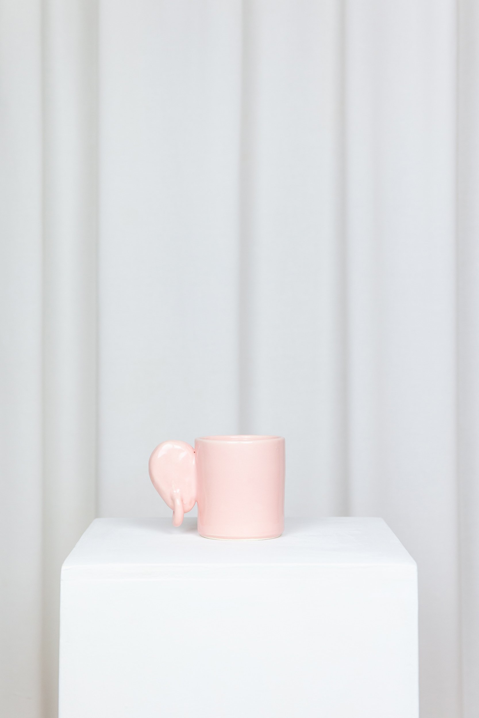 EARSMUG_PINK_WWW.LOLAMAYERAS.COM_IG_@LOLAMAYERAS_-104_web.jpg