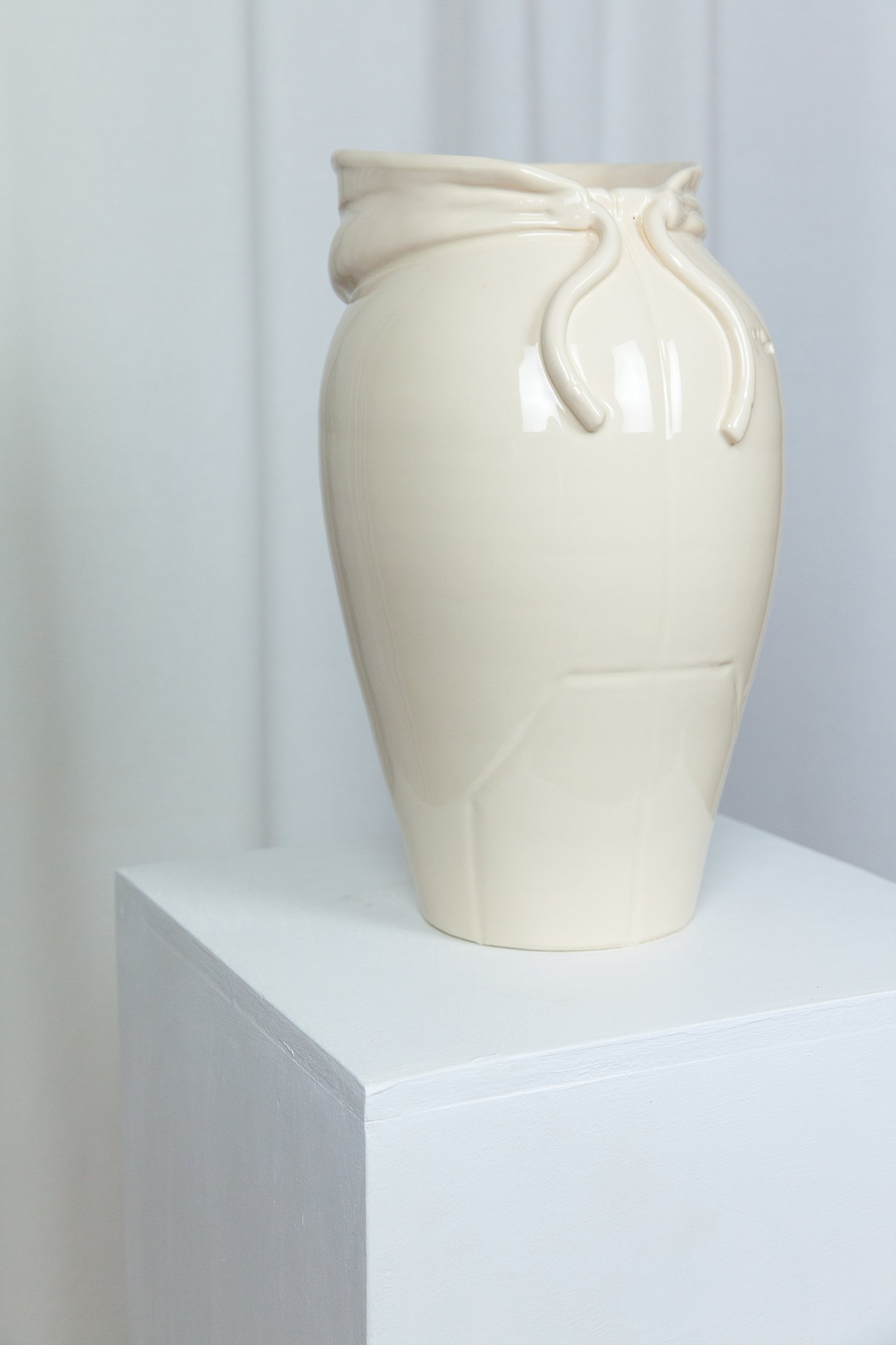 HOODIE_VASE_BEIGE_WWW.LOLAMAYERAS.COM_IG_@LOLAMAYERAS_-9412-2.jpg