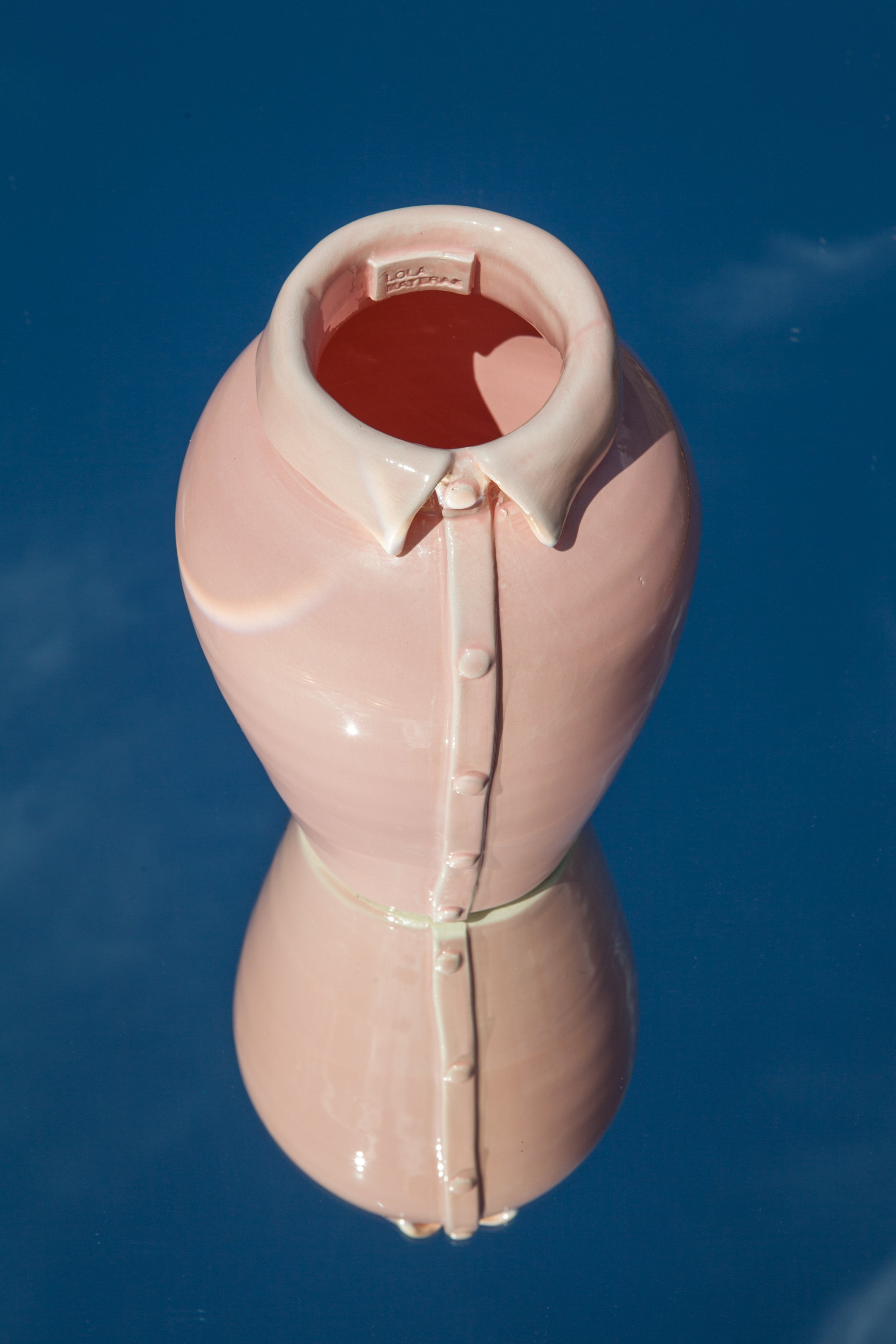 SHIRT_VASE_PINK_WWW.LOLAMAYERAS.COM_IG_@LOLAMAYERAS_-0872.jpg