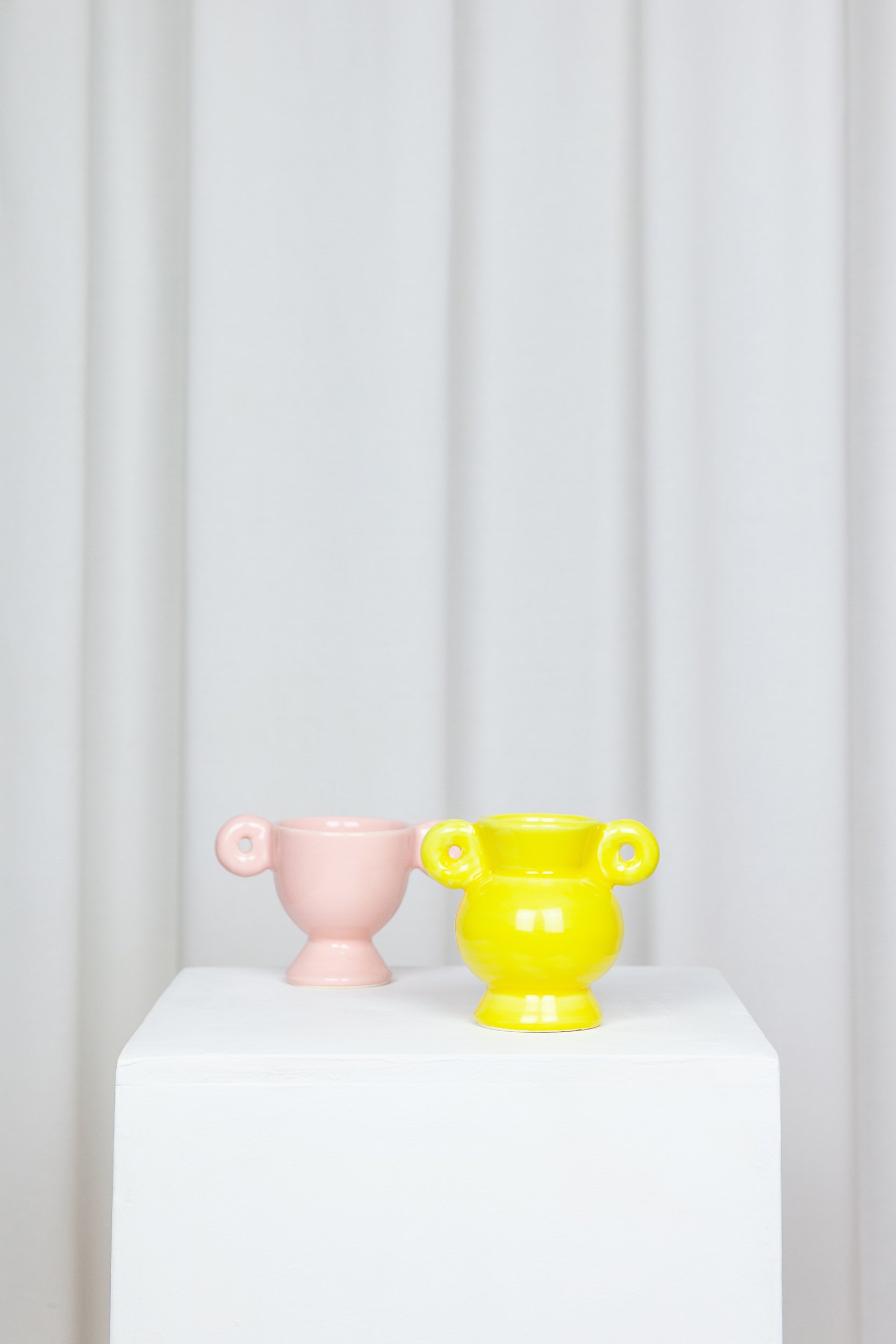 DUO_TINY_VASE_PINK_YELLOW_WWW.LOLAMAYERAS.COM_IG_@LOLAMAYERAS_-225_web.jpg