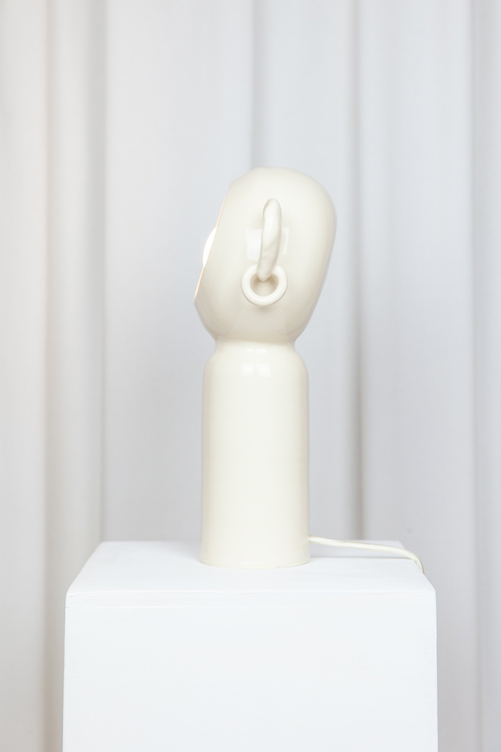 EARS_VASE_BEIGE_WWW.LOLAMAYERAS.COM_IG_@LOLAMAYERAS_-159_web.jpg