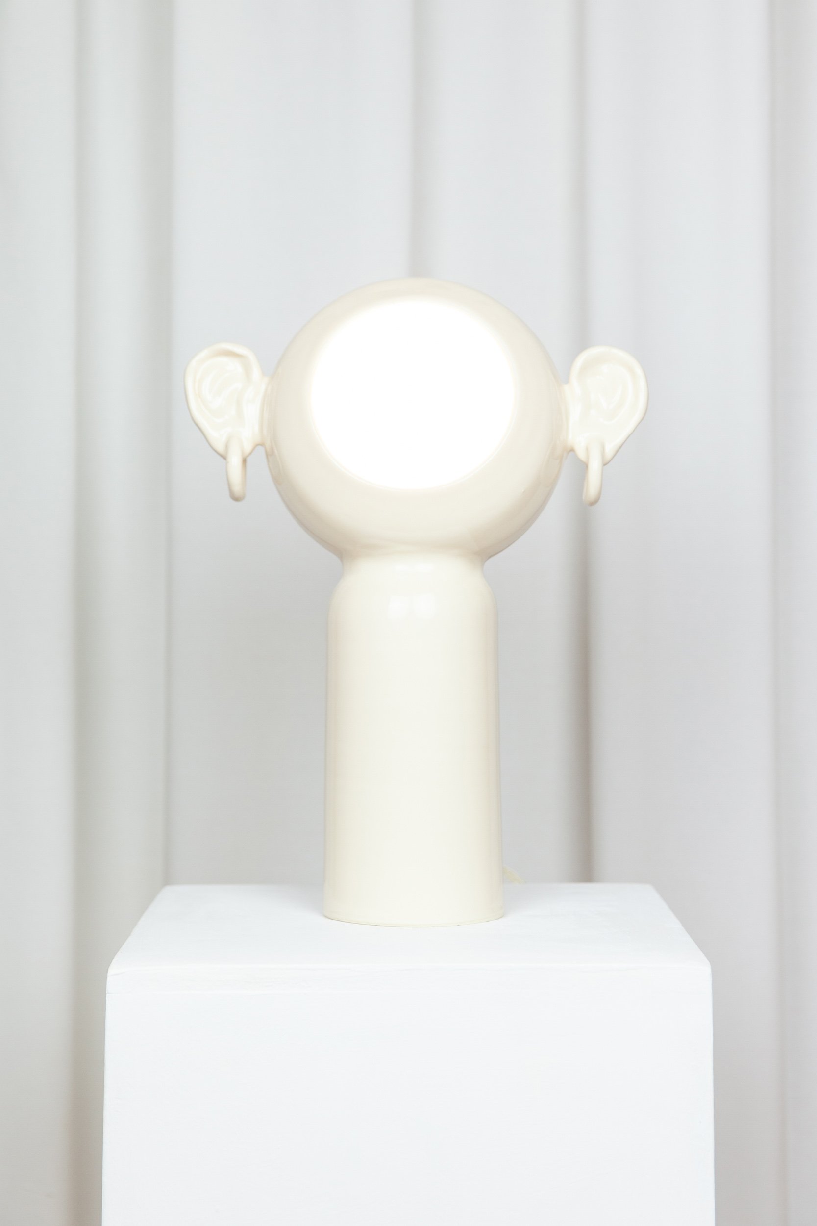 EARS_VASE_BEIGE_WWW.LOLAMAYERAS.COM_IG_@LOLAMAYERAS_-152_web.jpg