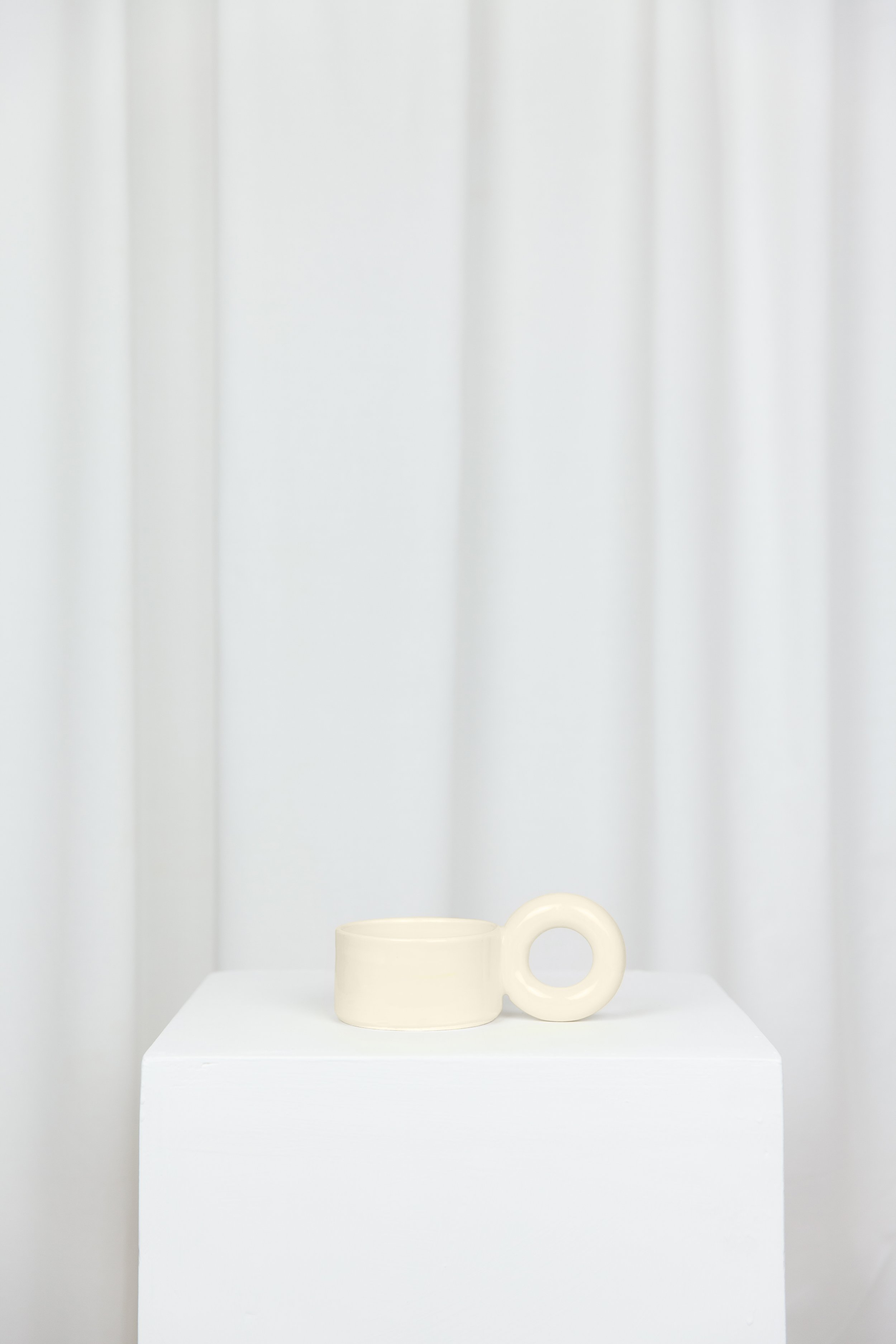 BIGLOOP_CUP_BEIGE_WWW.LOLAMAYERAS.COM_IG_LOLAMAYERAS_-0019-2.jpg