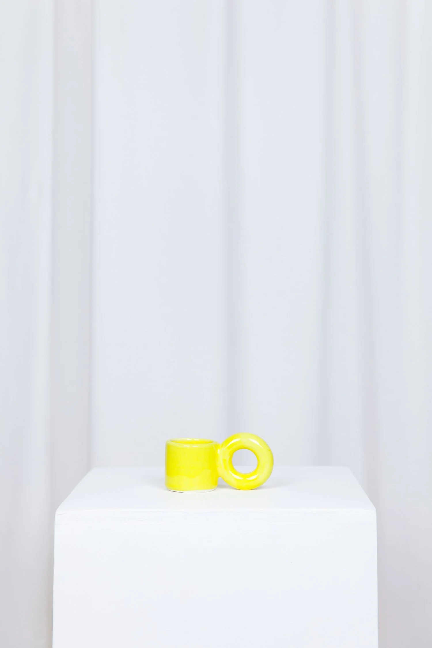 TINY_LOOP_CUP_YELLOW_WWW.LOLAMAYERAS.COM_IG_@LOLAMAYERAS_-9108-2.jpg