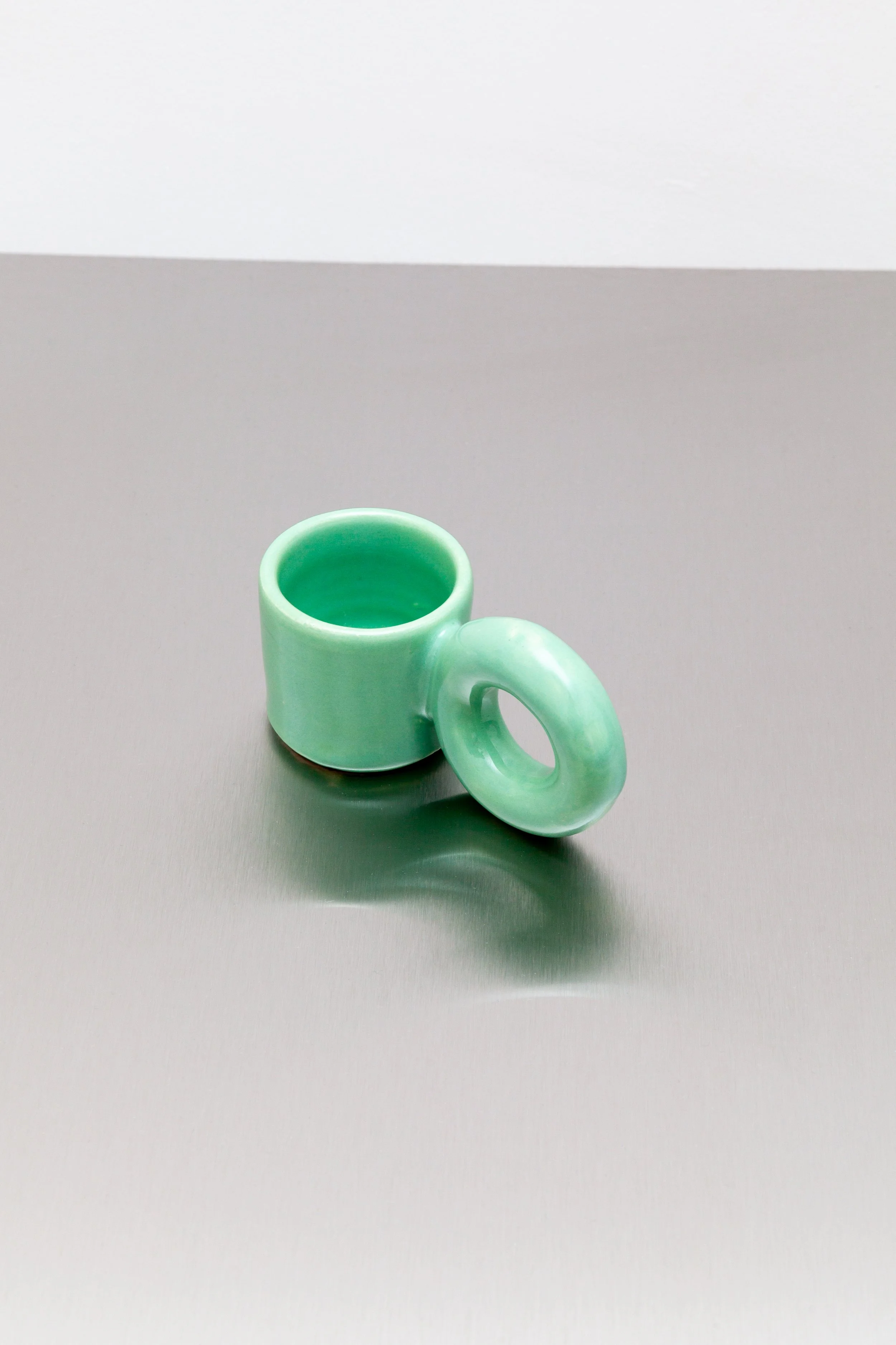 TINY_LOOP_CUP_GREEN_WWW.LOLAMAYERAS.COM_IG_LOLAMAYERAS_HQ_IMG_7626.jpg