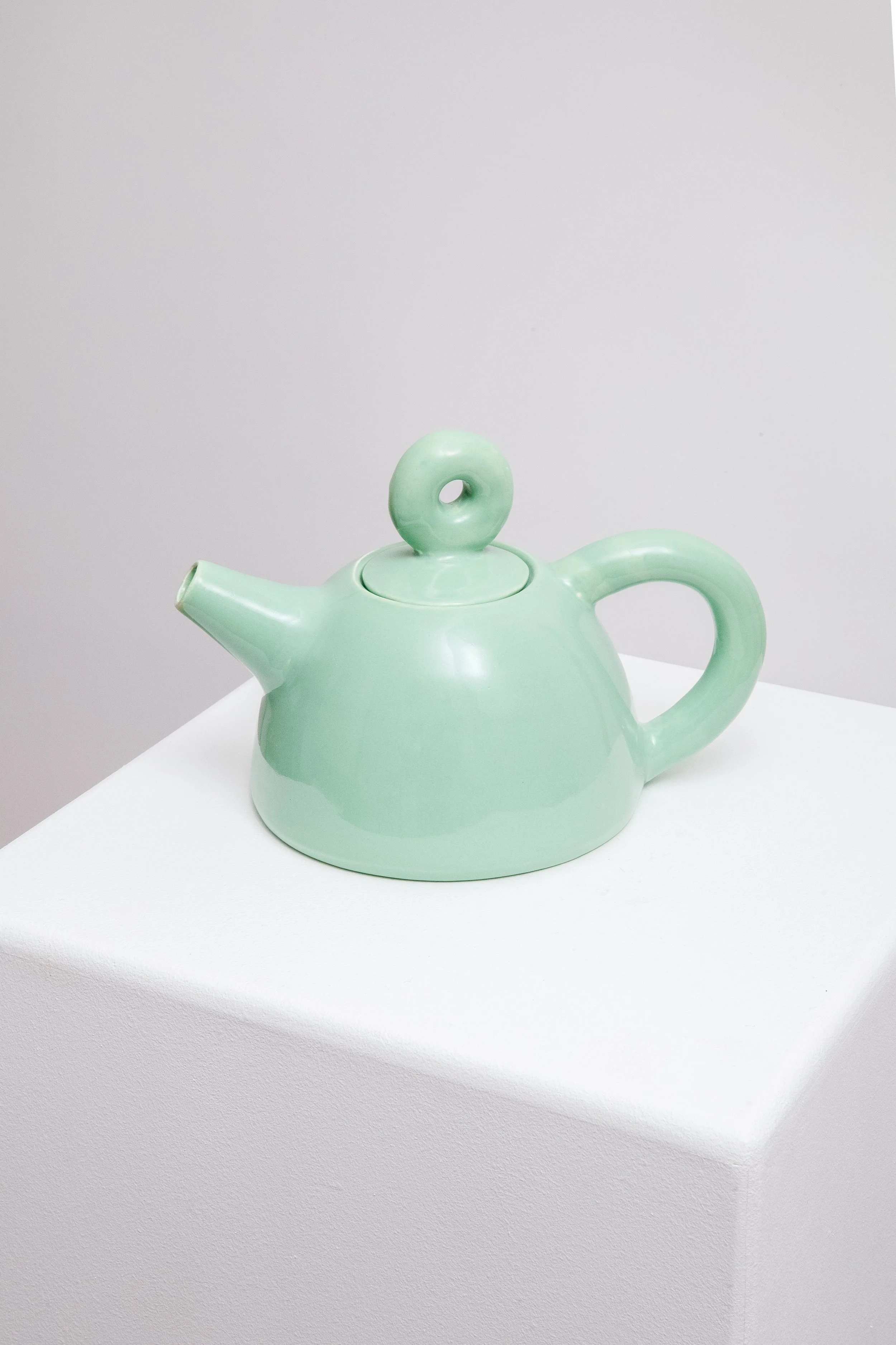 TEAPOT_ROUND_GREEN_WWW.LOLAMAYERAS.COM_IG_LOLAMAYERAS_HQ_IMG_7524-Edit.jpg