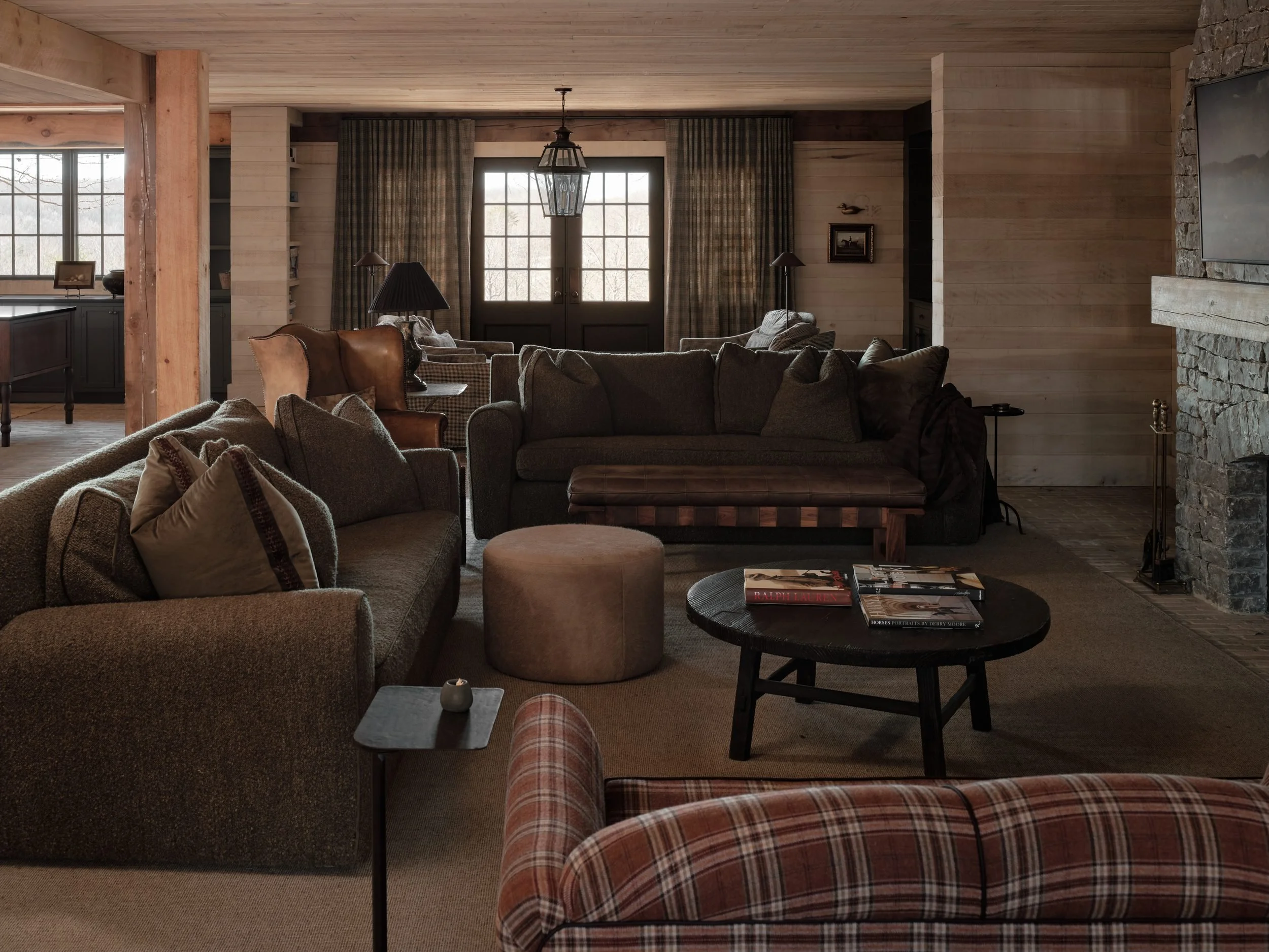 april-tomlin-interiors-the-stables-great-room.jpg