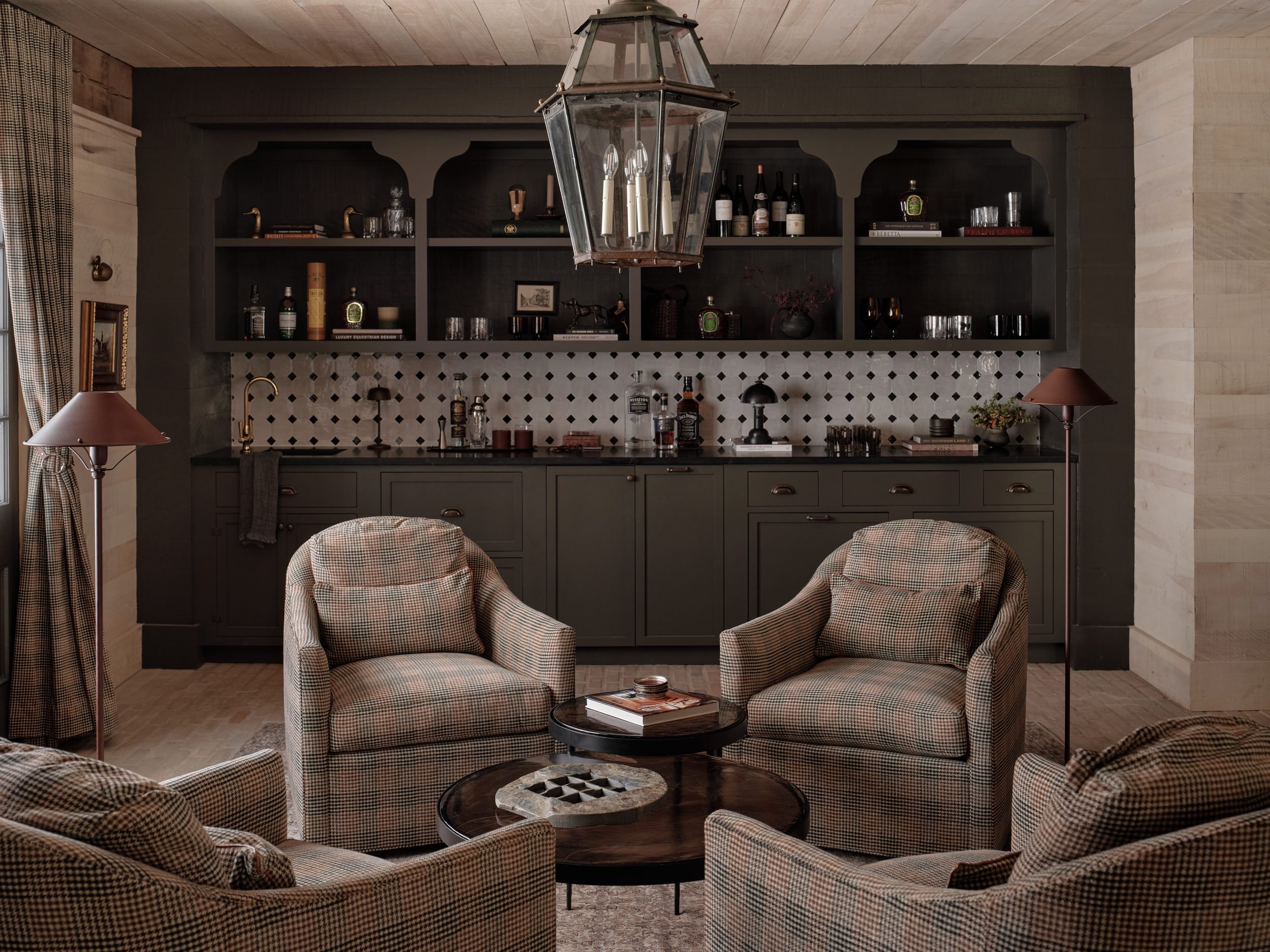april-tomlin-interiors-the-stables-bar-lounge-seating.jpg