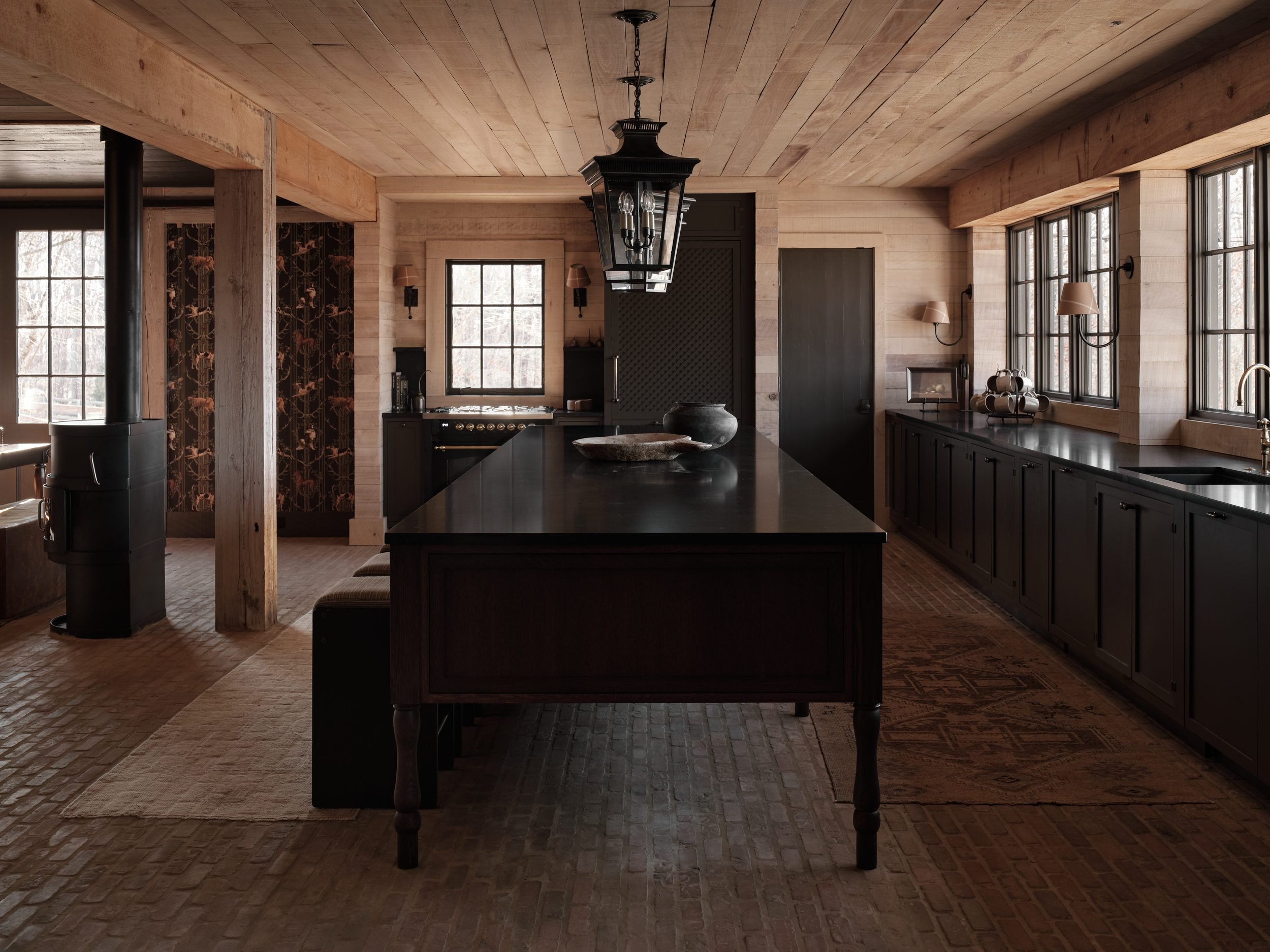 april-tomlin-interiors-the-stables-kitchen-island.jpg