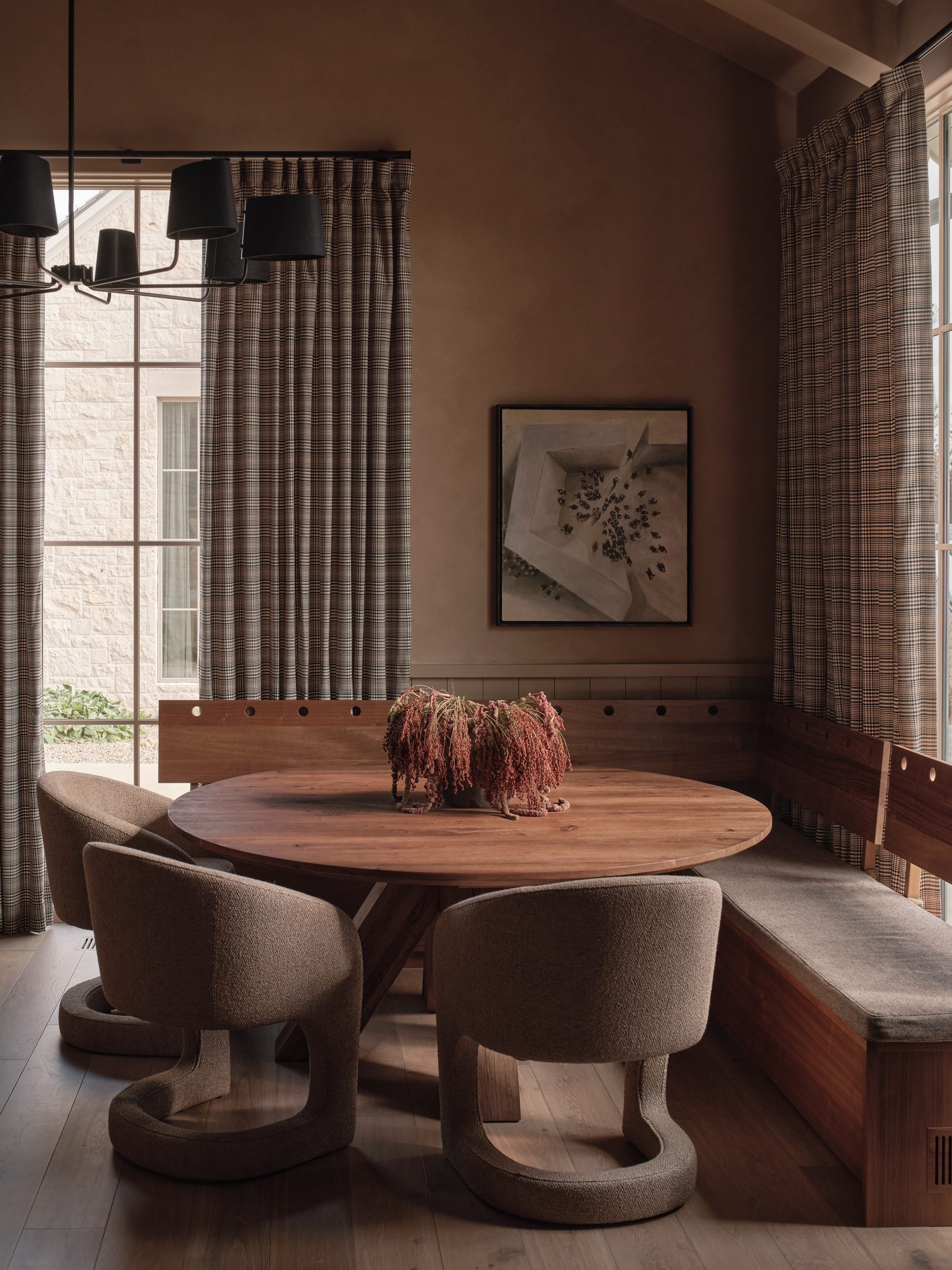 april-tomlin-interiors-compelling-restraint-breakfast-nook-banquette.jpg
