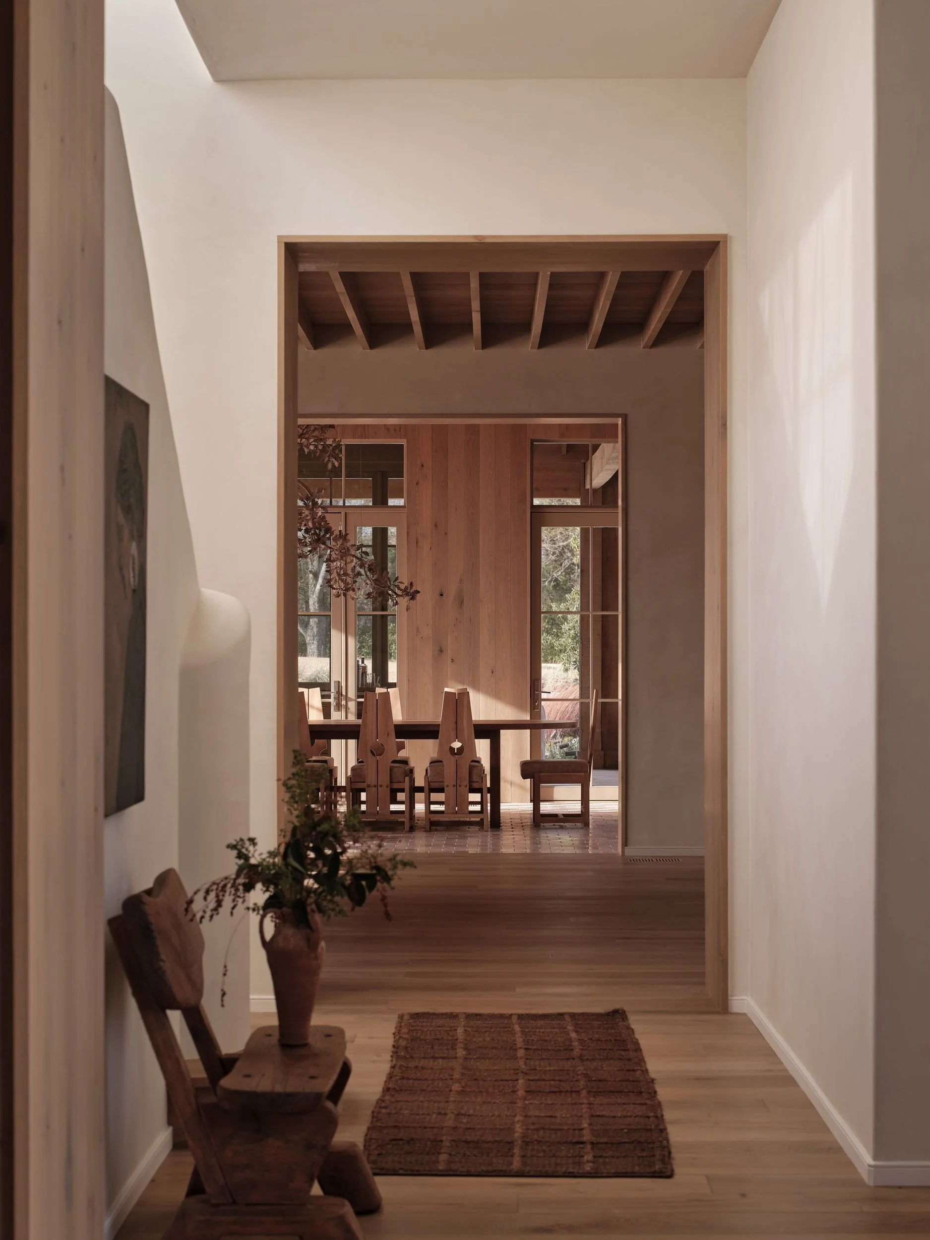 april-tomlin-interiors-compelling-restraint-hallway-to-dining-room.jpg