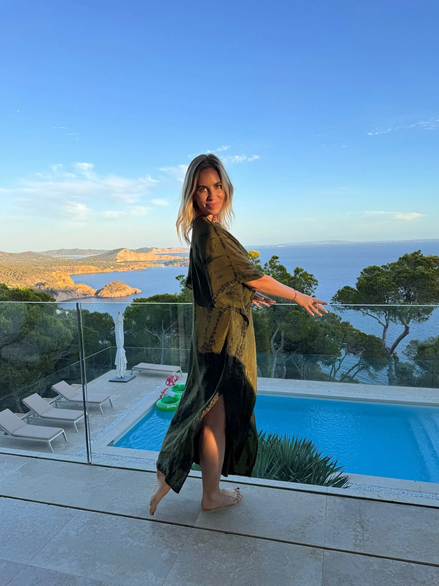 Back where the magic happens 🧚🏻&zwj;♀️

#ibiza #islamagica #magicisland #islandlife