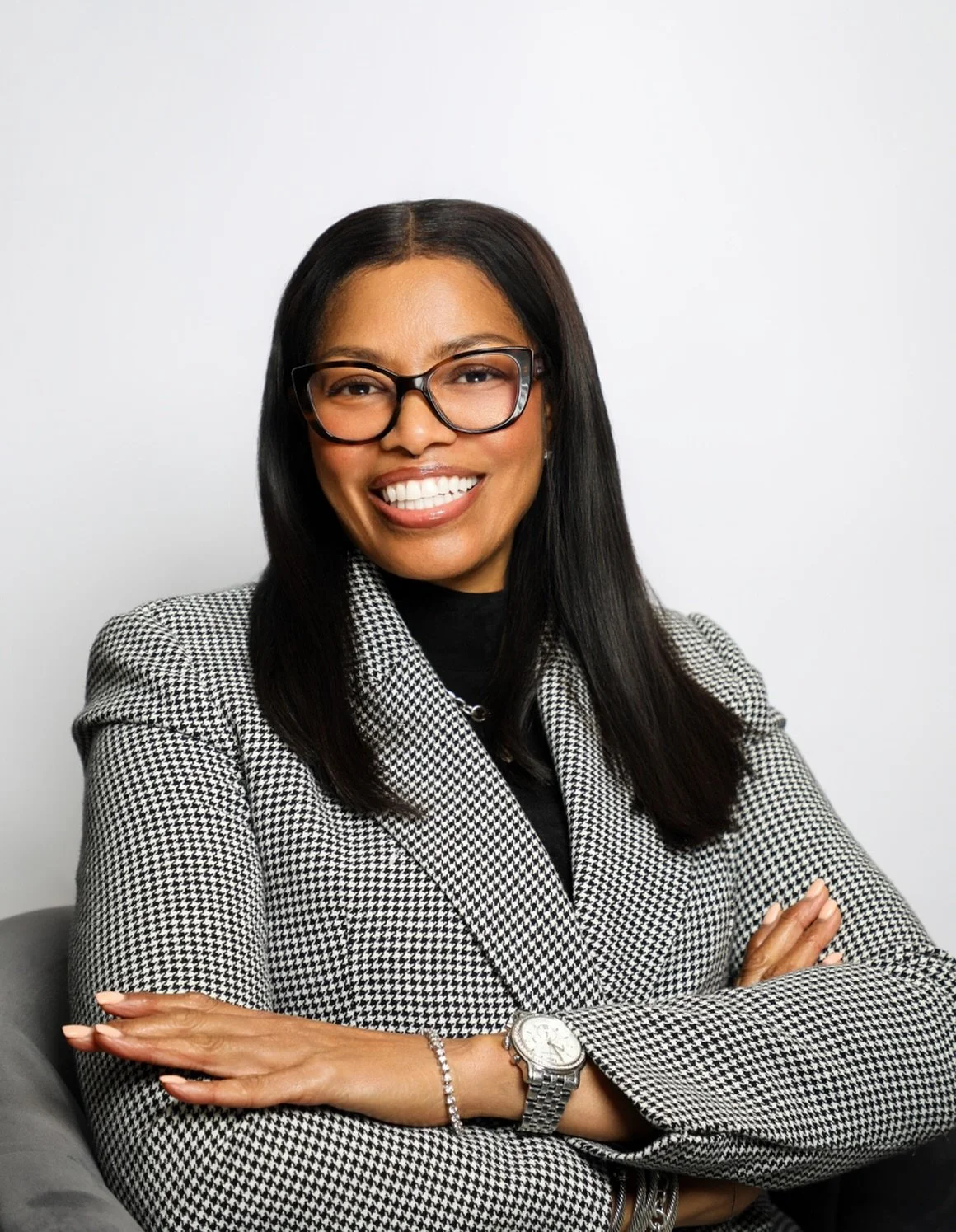 If you&rsquo;ve been saying &ldquo;I need new brand photos&rdquo;&hellip; this is your sign ✨
Mini professional sessions are $175 for a limited time.

Special ends February 8th &mdash; once it&rsquo;s gone, it&rsquo;s gone.
Click the link below to in