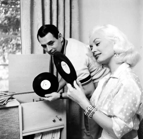 Retro Hi-Fi Girl Friday
