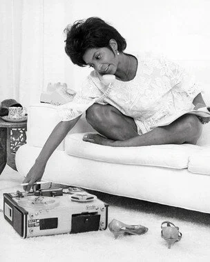 Retro Hi-Fi Girl Friday