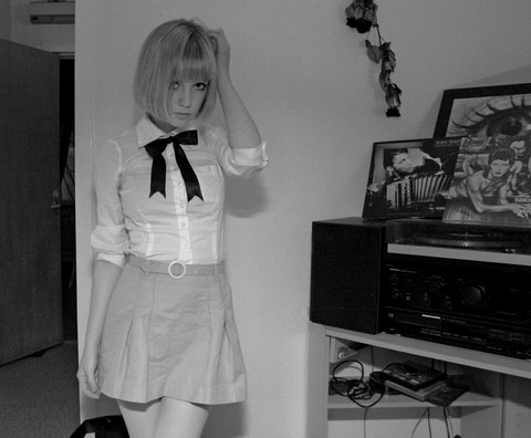 Retro Hi-Fi Girl Friday