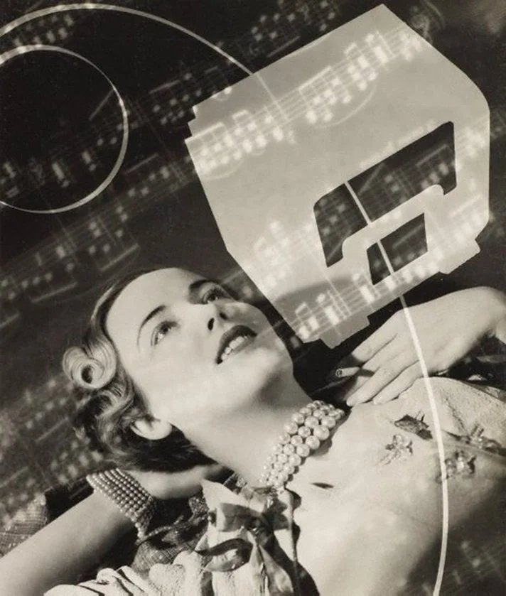 Retro Hi-Fi Girl Friday 