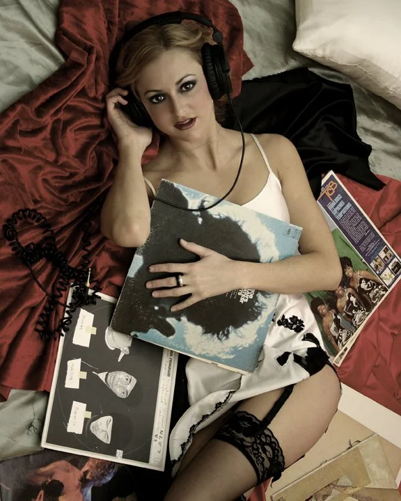 Retro Hi-Fi Girl Friday