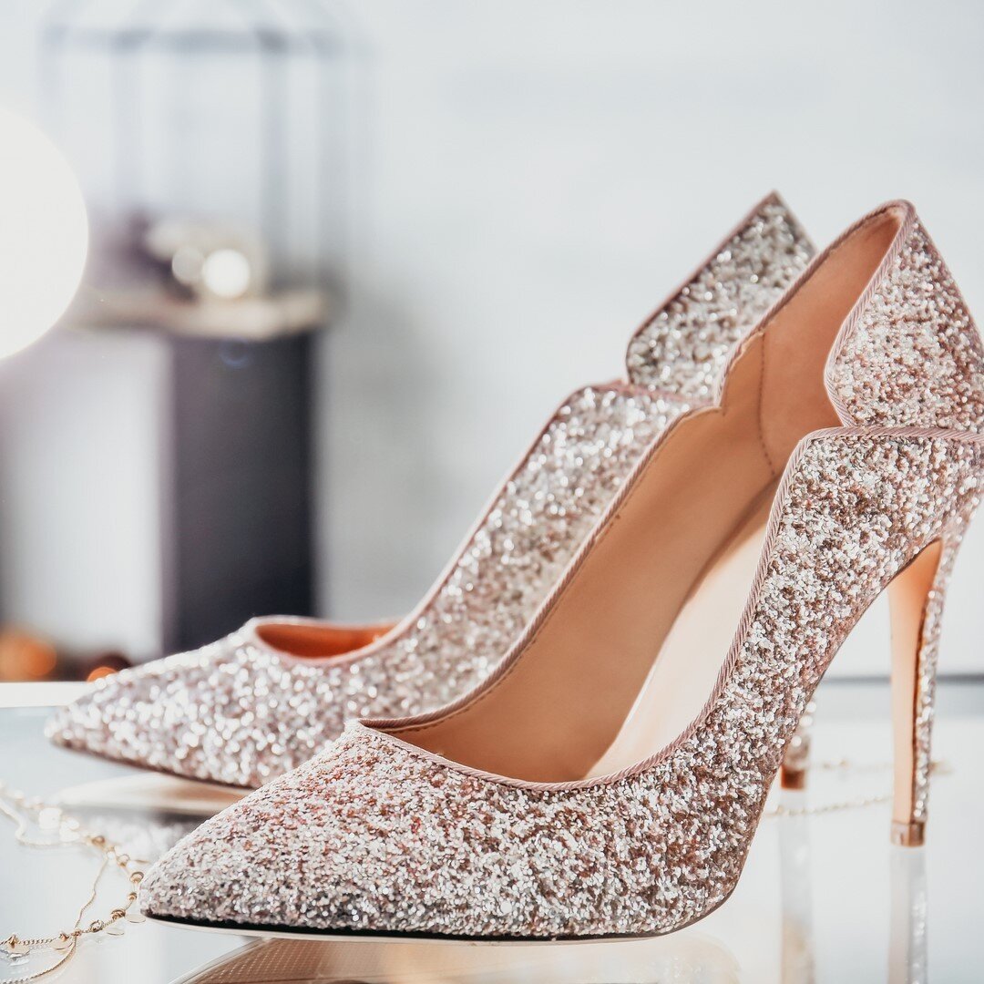 Tonight we are kicking off our online 40th Anniversary Herbalife Europe and Africa Extravaganza with a recognition evening. ⠀⠀⠀⠀⠀⠀⠀⠀⠀
⠀⠀⠀⠀⠀⠀⠀⠀⠀
Right now, under normal circumstances, we would all be getting ready - makeup, ball gowns, glitzy stiletto