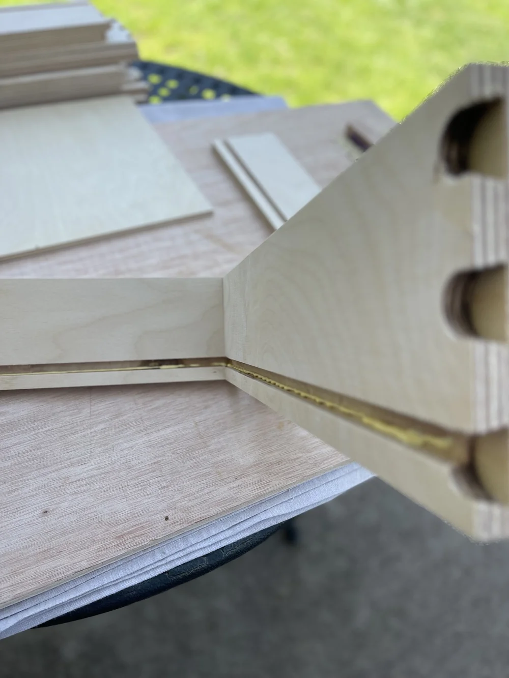 Drawer Groove Glue .jpg