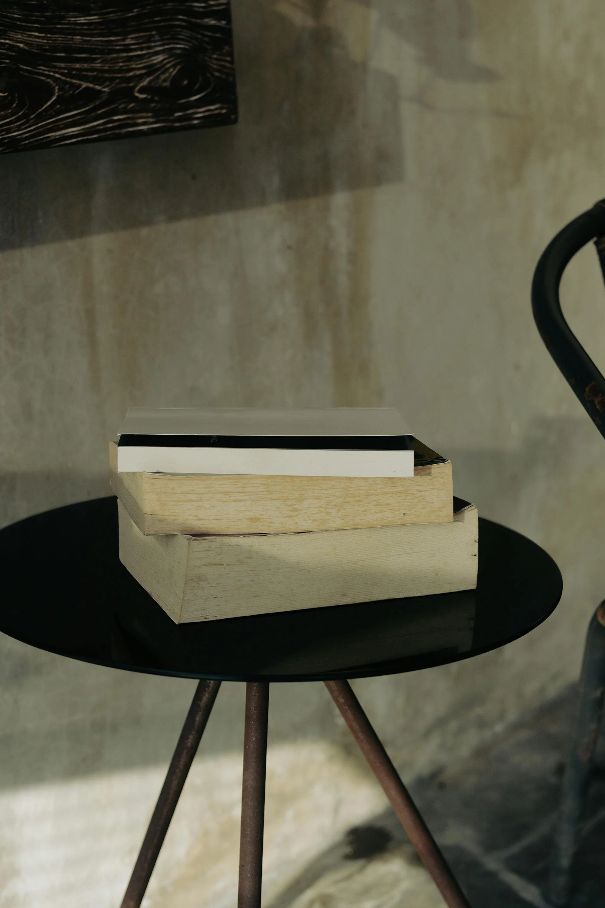 Why Do I Feel So Lonely Even When I’m Not Alone?