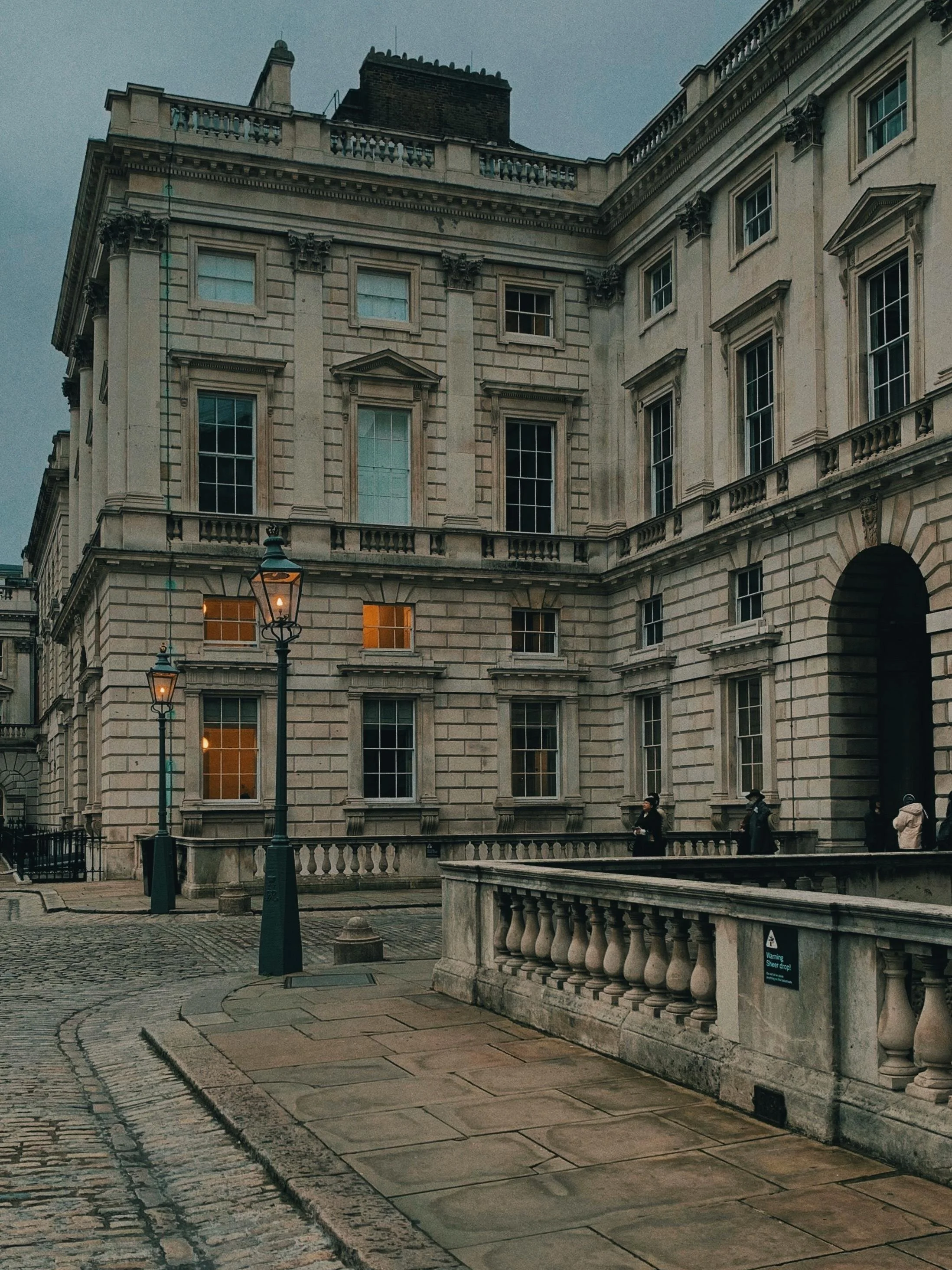 Social Media, Comparison &amp; the Brain