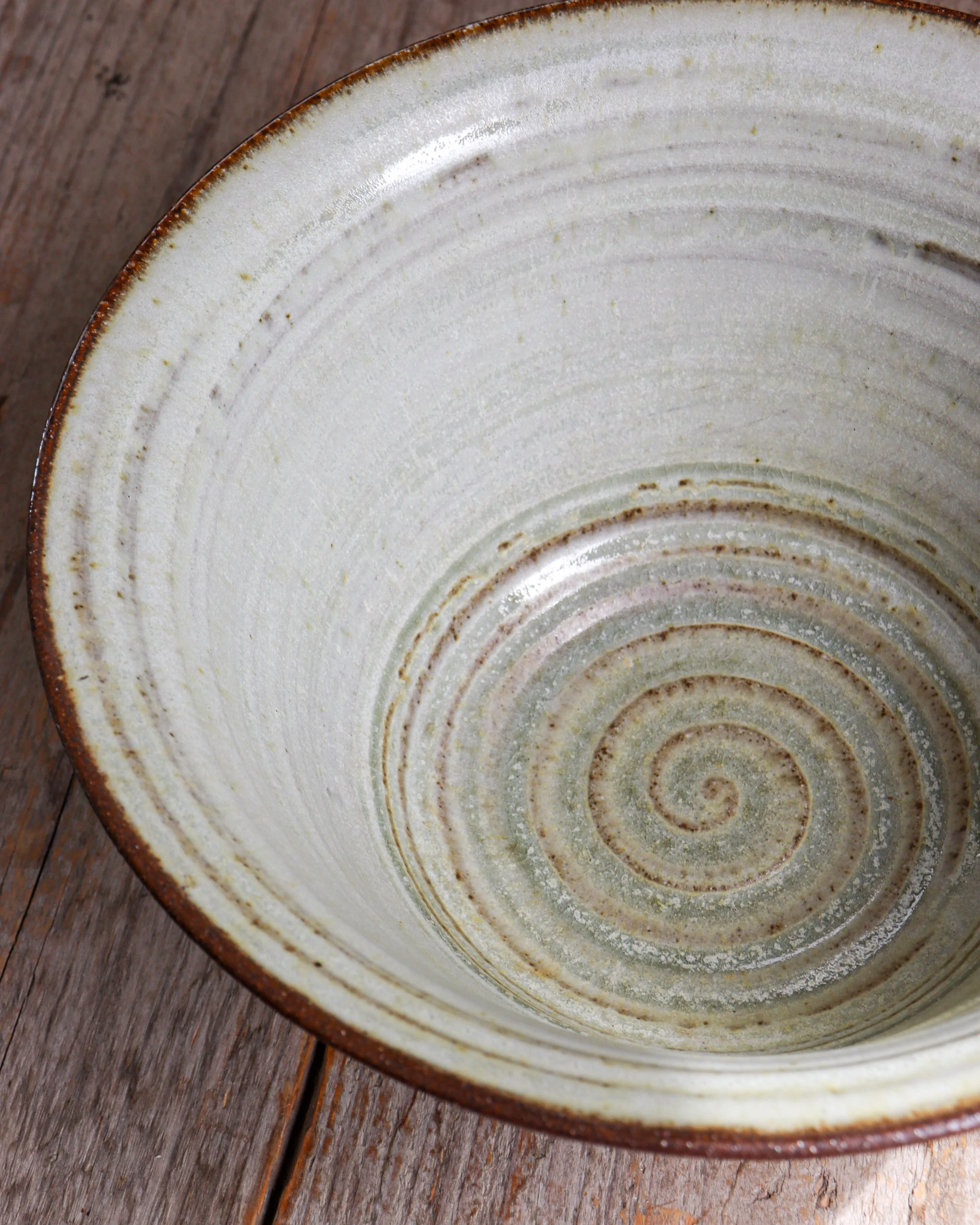 Large Salad Bowl in Lichen No. 1