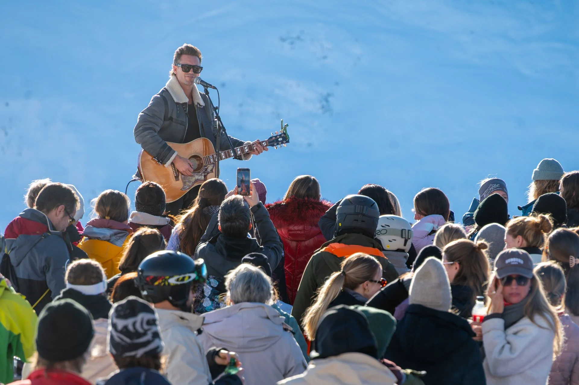 20251214_106 Songbirdfestival  Bastian Baker Jatz.JPG