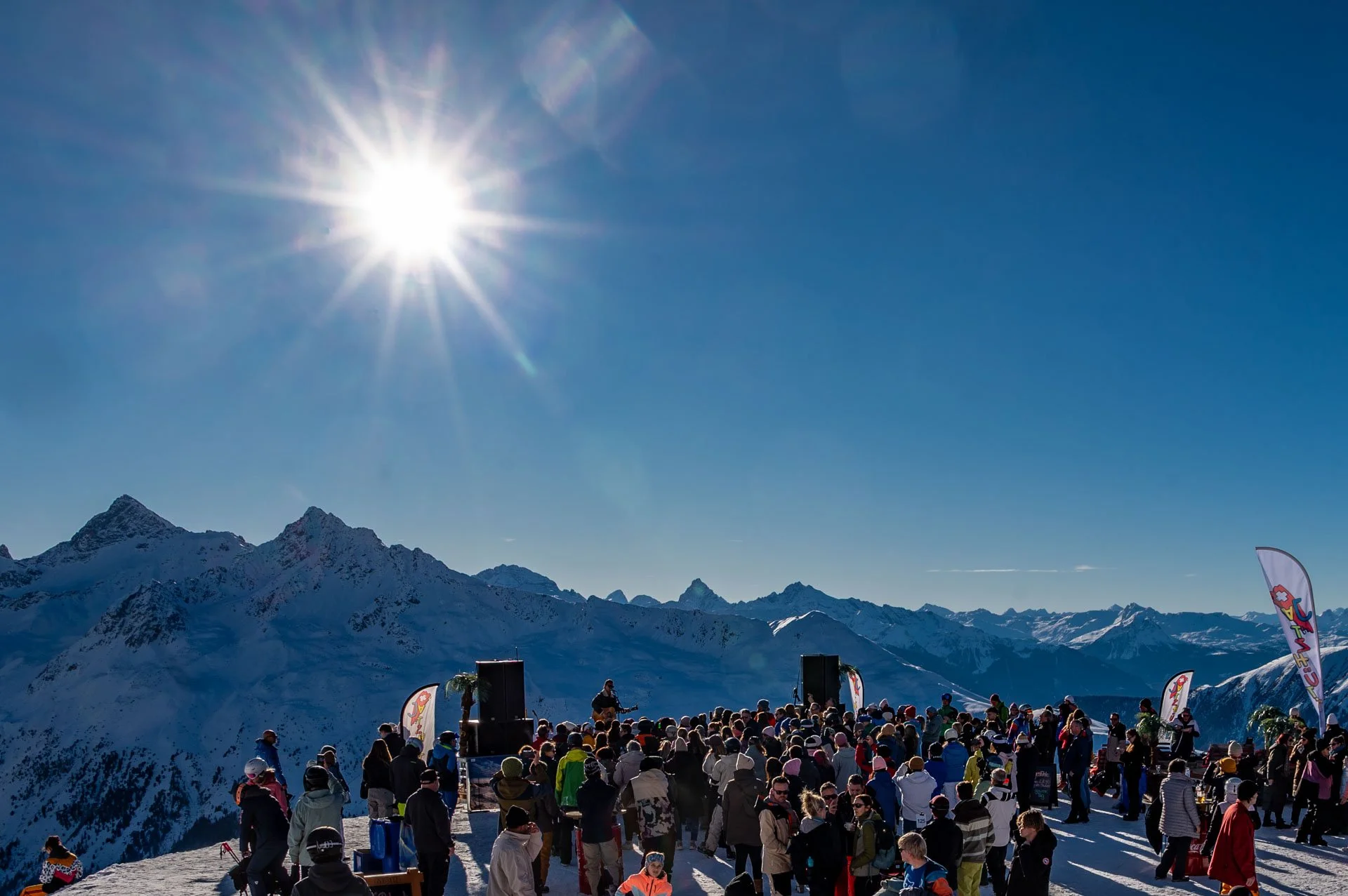 20251214_109 Songbirdfestival  Bastian Baker Jatz.jpg