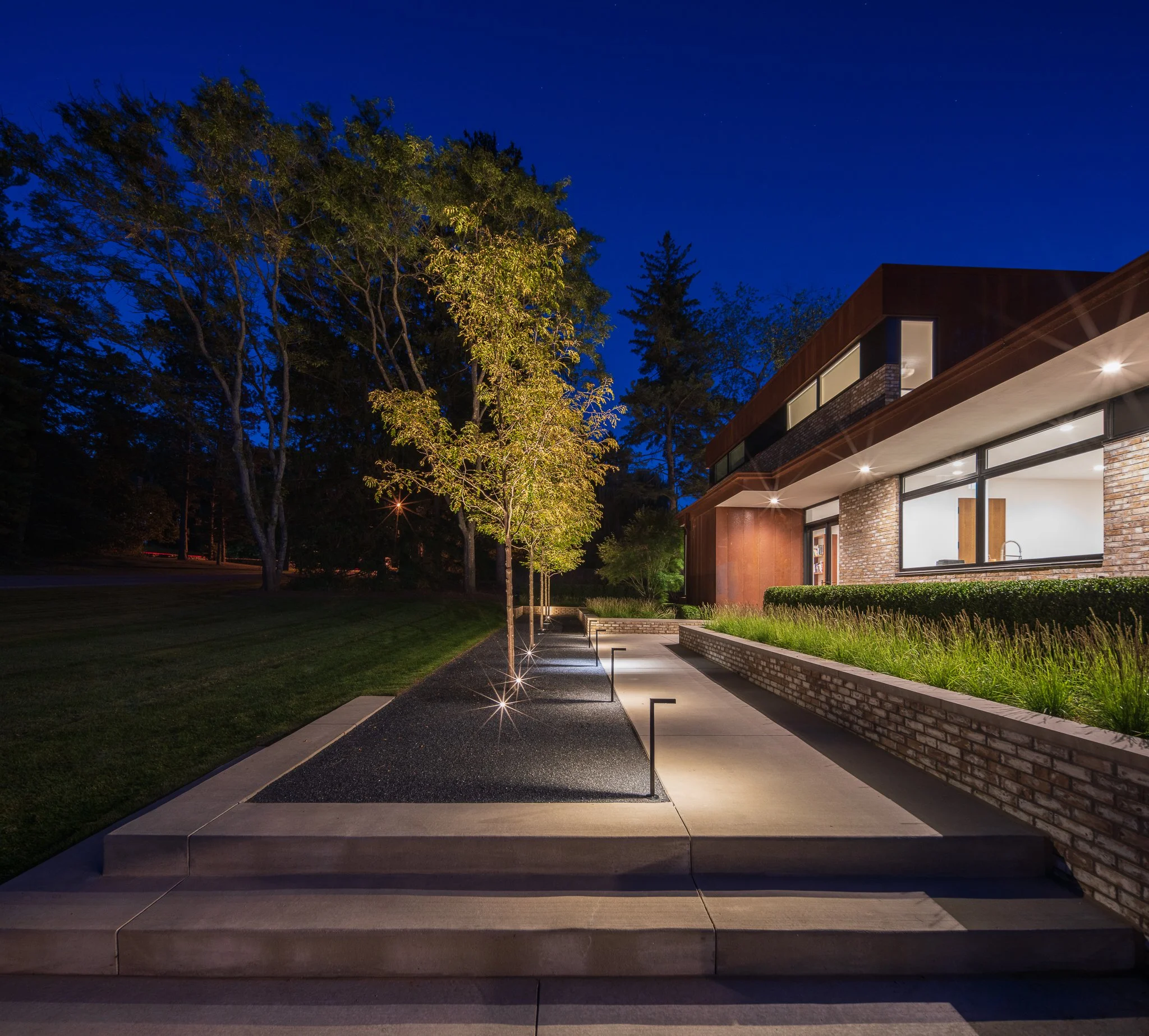 Why Your Outdoor Landscape Lighting Photos Suck.