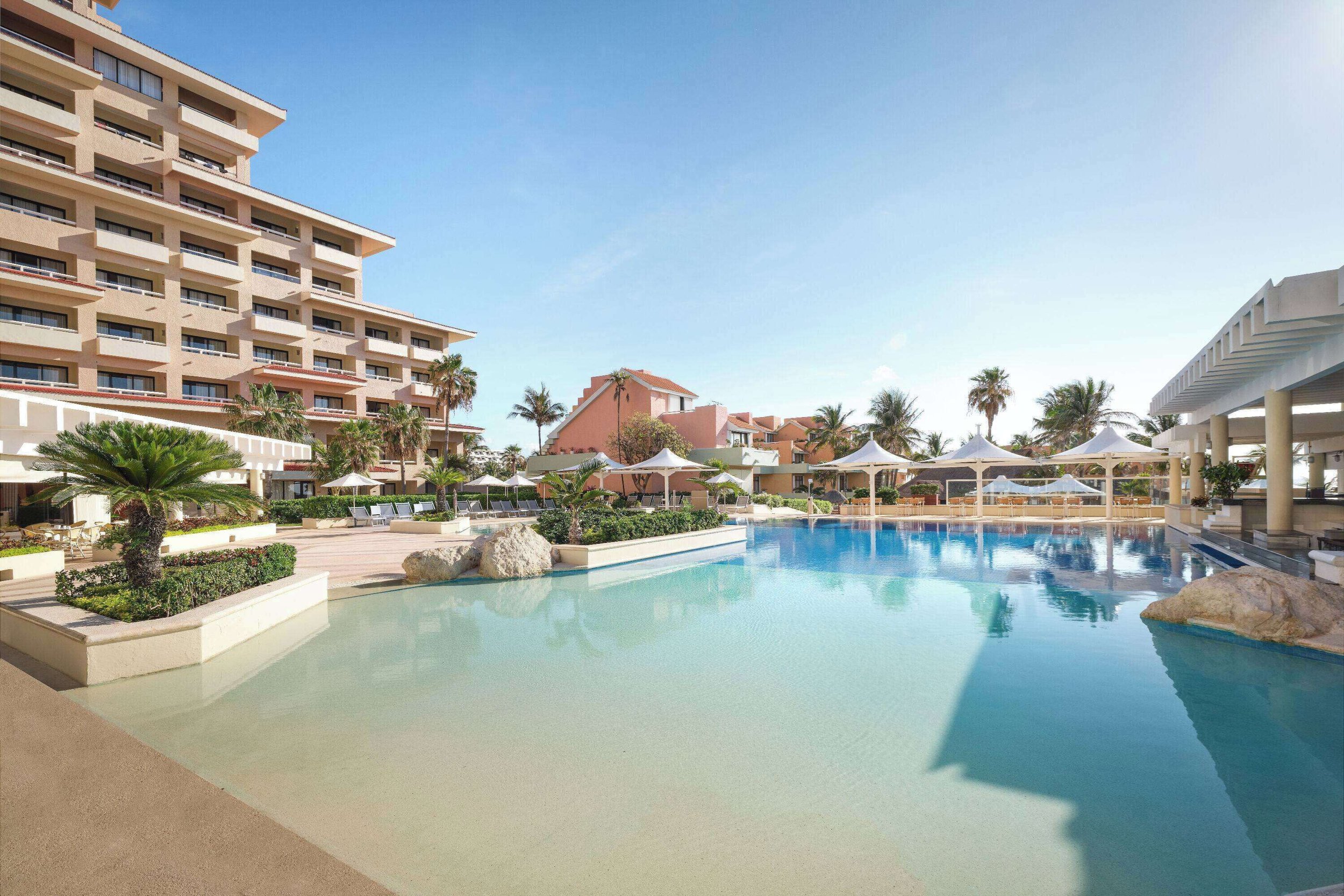 Wyndham Grand Cancun All Inclusive Resort & Villas