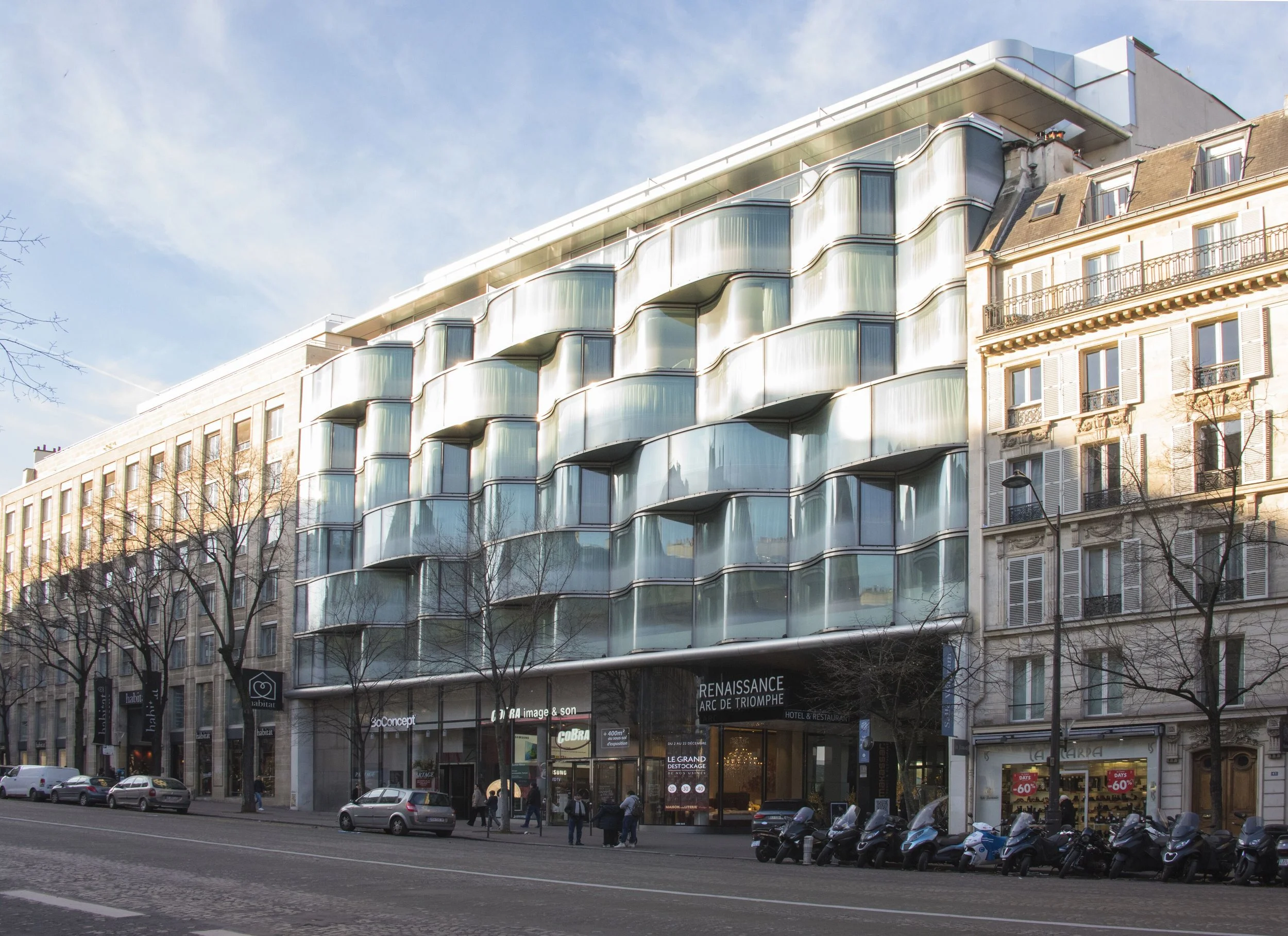 #4. Renaissance Paris Arc de Triomphe Hotel