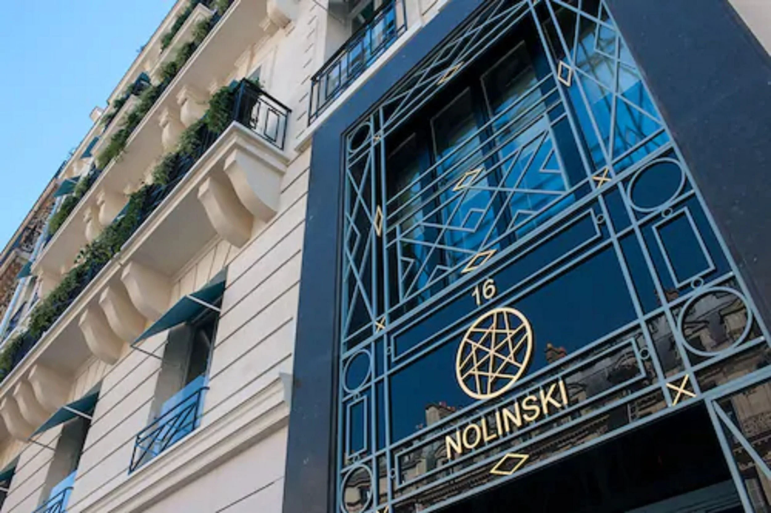 #12. Nolinski Paris
