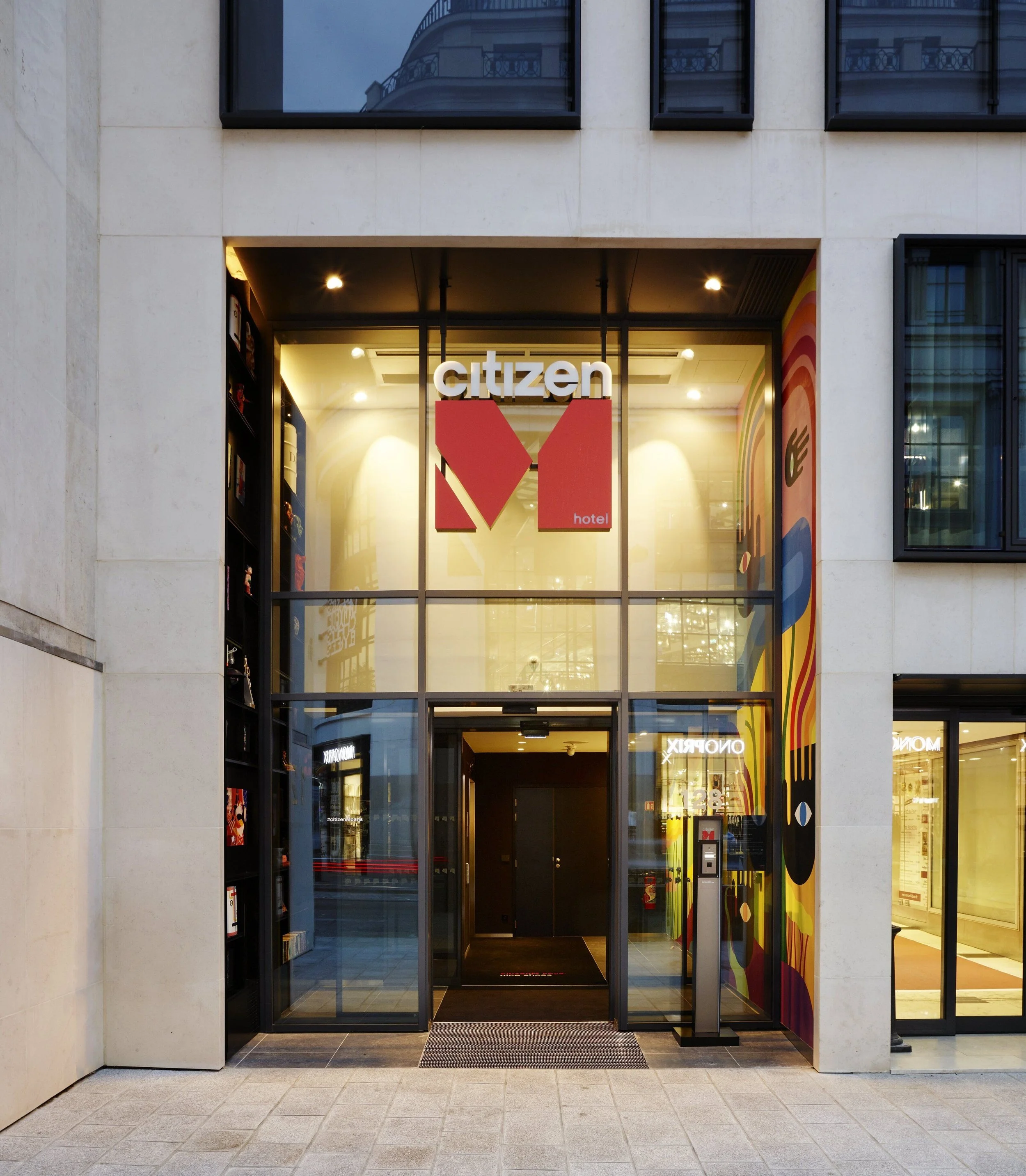 #16. citizenM Paris Champs-Élysées