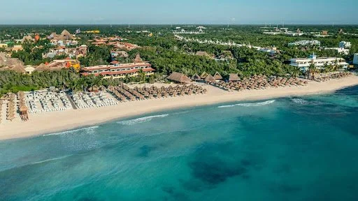1. Playa Paraíso