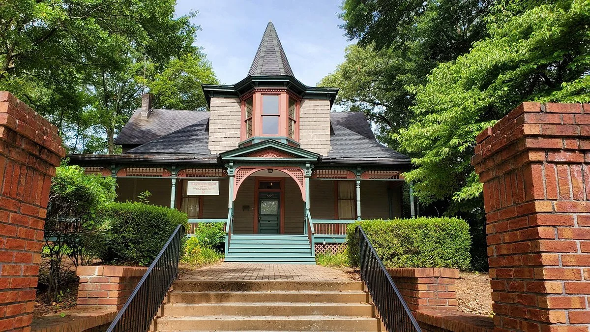 #5. Hammonds House Museum