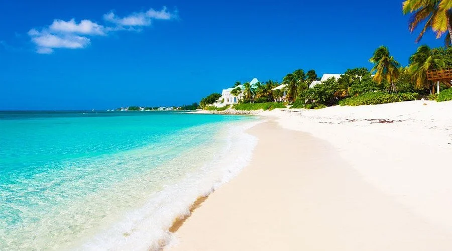 2. Seven Mile Beach 