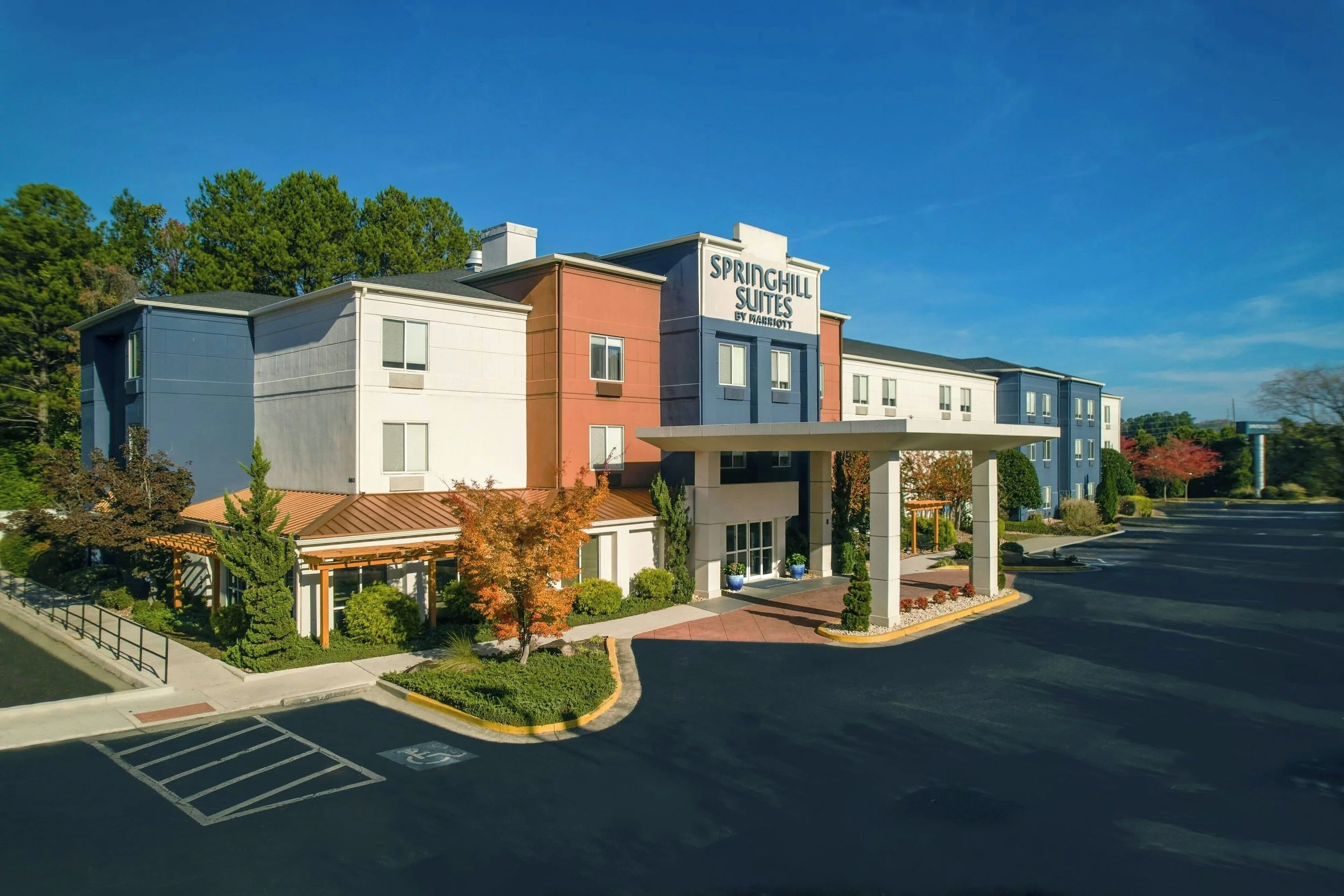 #5. Spring Hill Suites Lithia Springs