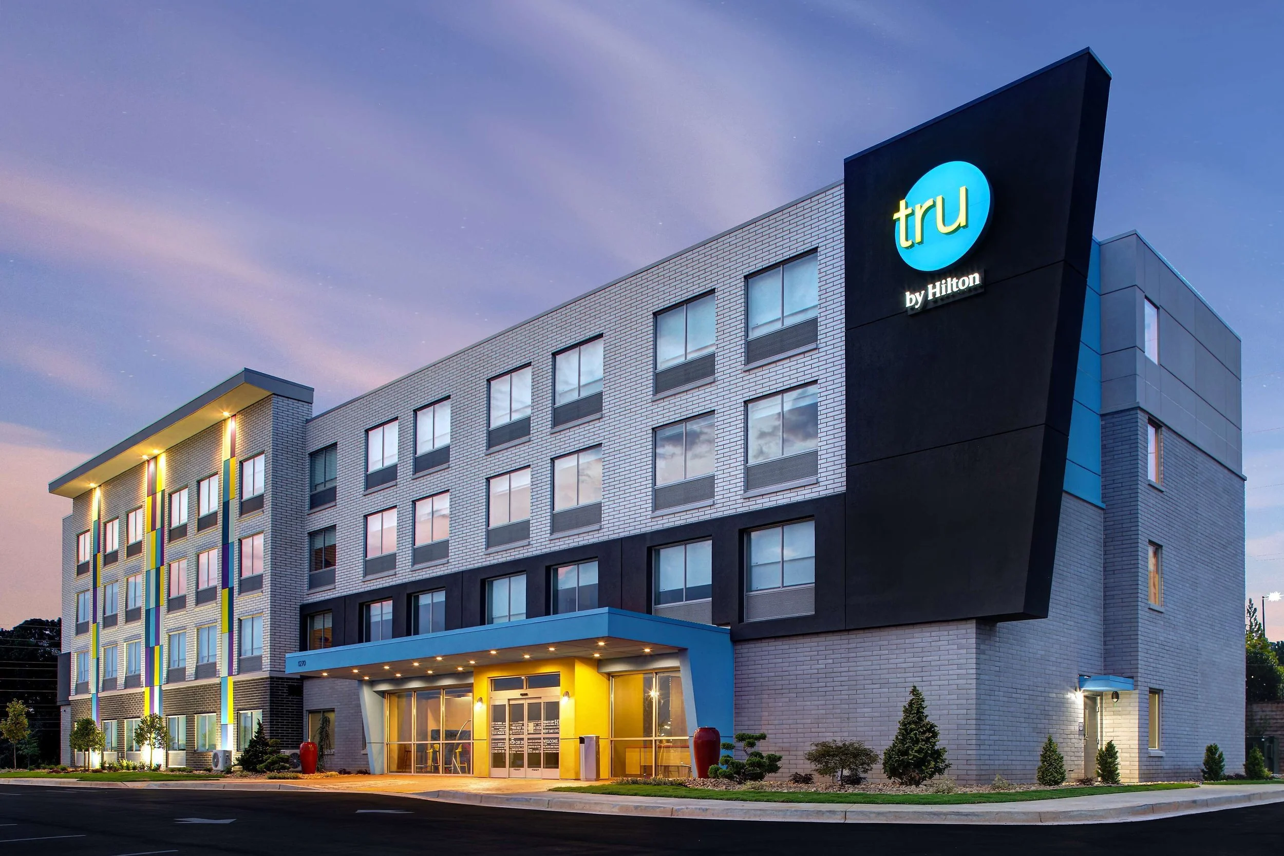 #6. Tru by Hilton Lithia Springs