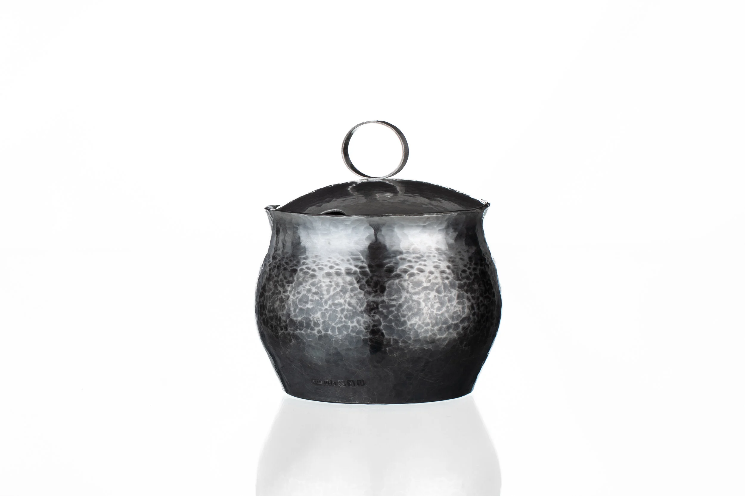 Lidded sugar bowl
