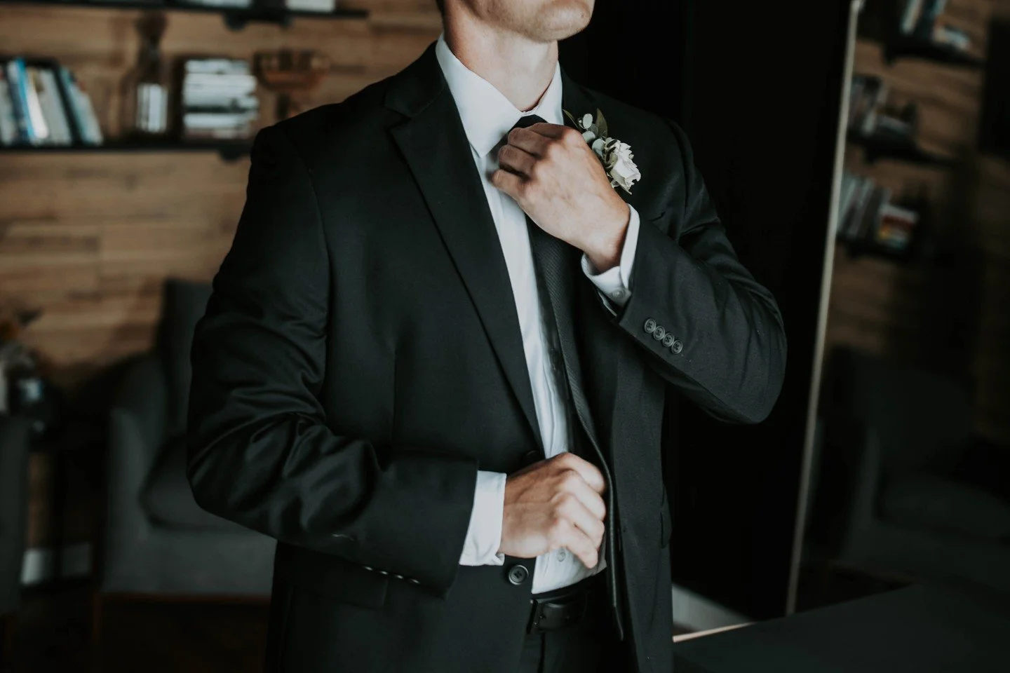 Where will you create your unforgettable &ldquo;getting ready&rdquo; moments on your wedding day? 💍✨ Discover the stunning bridal and groom&rsquo;s suites at Local Ark&mdash;crafted for picture-perfect memories and stress-free celebrations. Ready to